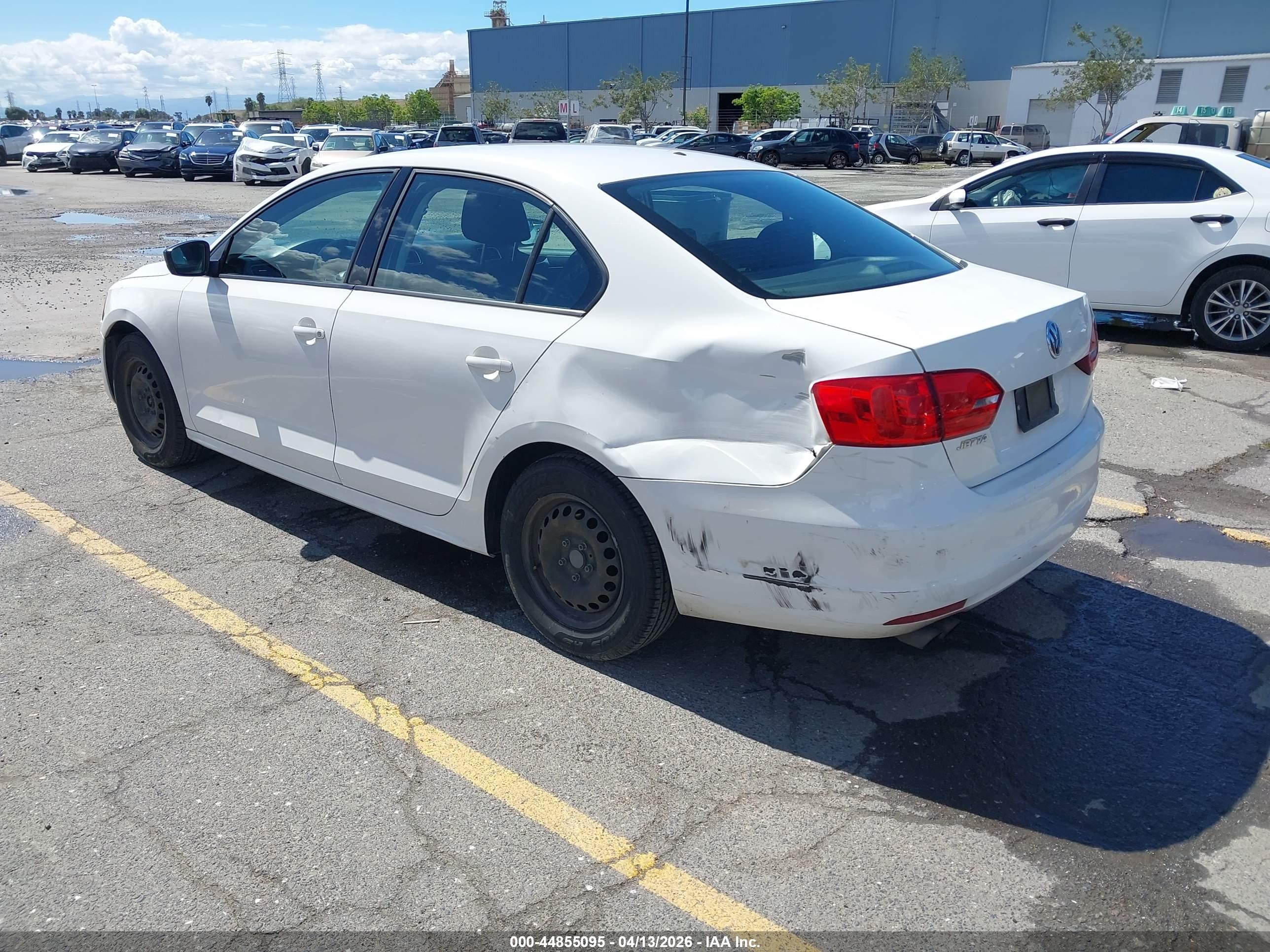 2014 Volkswagen Jetta 2.0l S White vin: 3VW1K7AJ4EM380010