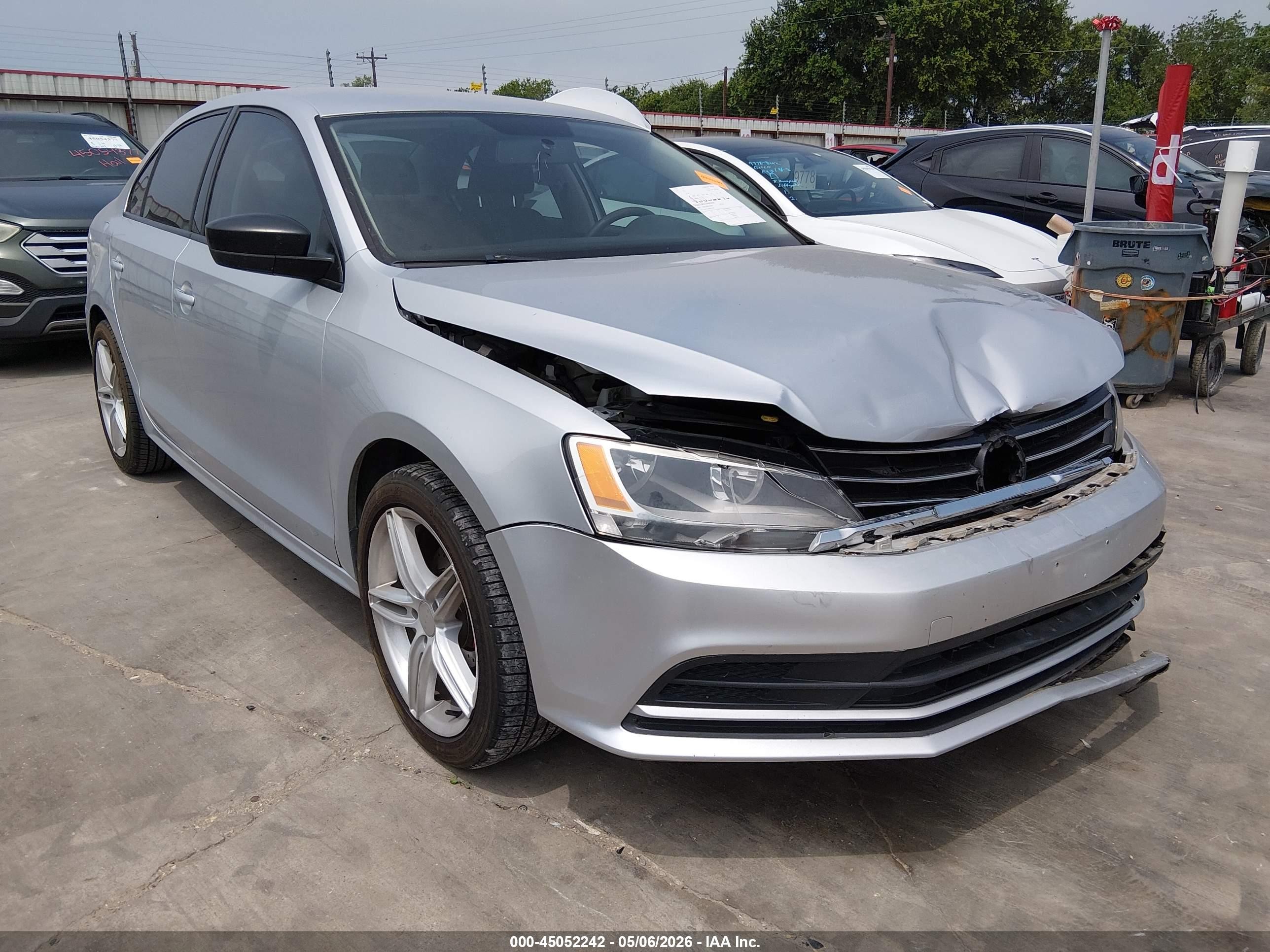 2015 Volkswagen Jetta 2.0l S Silver vin: 3VW1K7AJ4FM311402