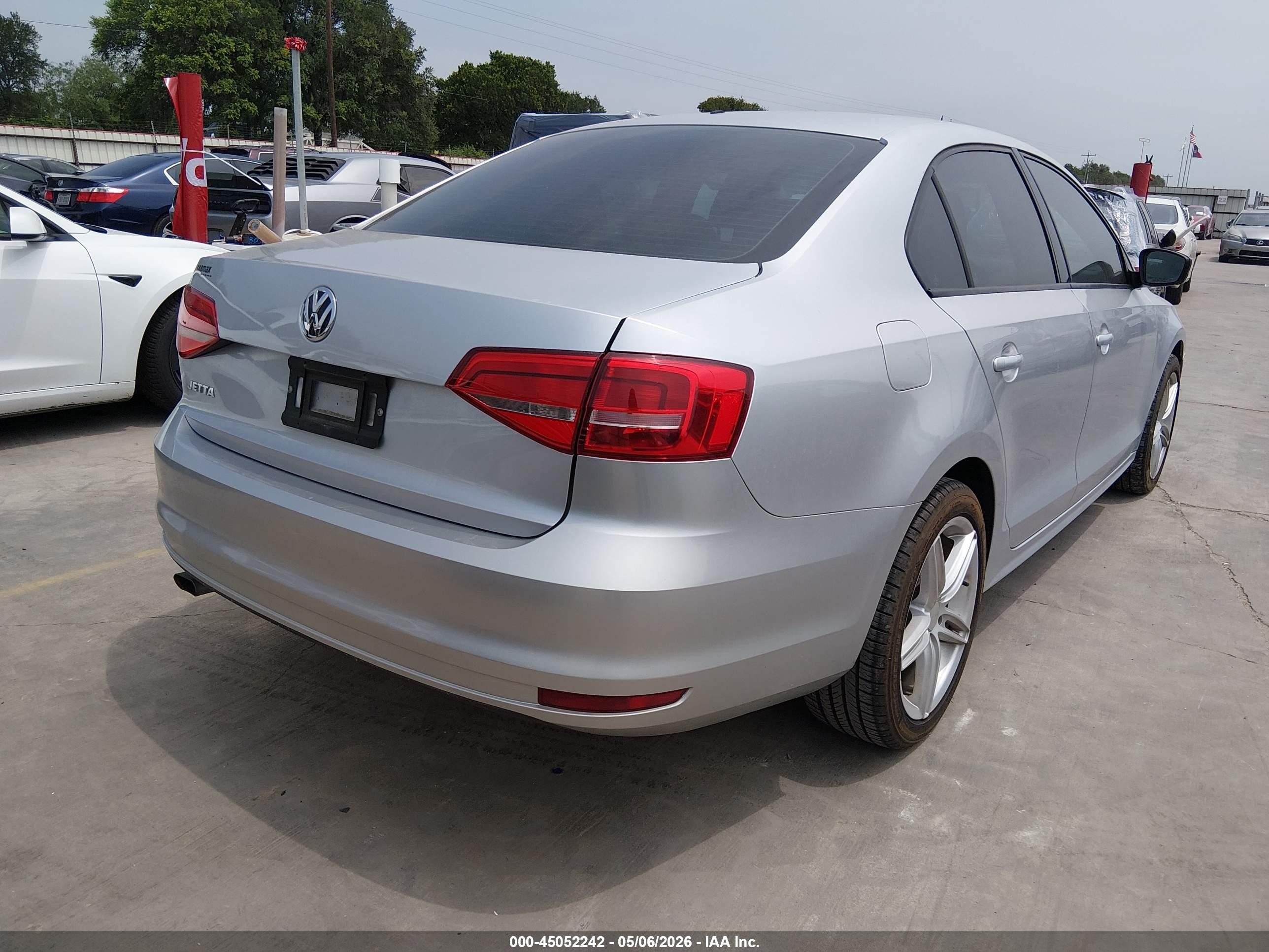 2015 Volkswagen Jetta 2.0l S Silver vin: 3VW1K7AJ4FM311402