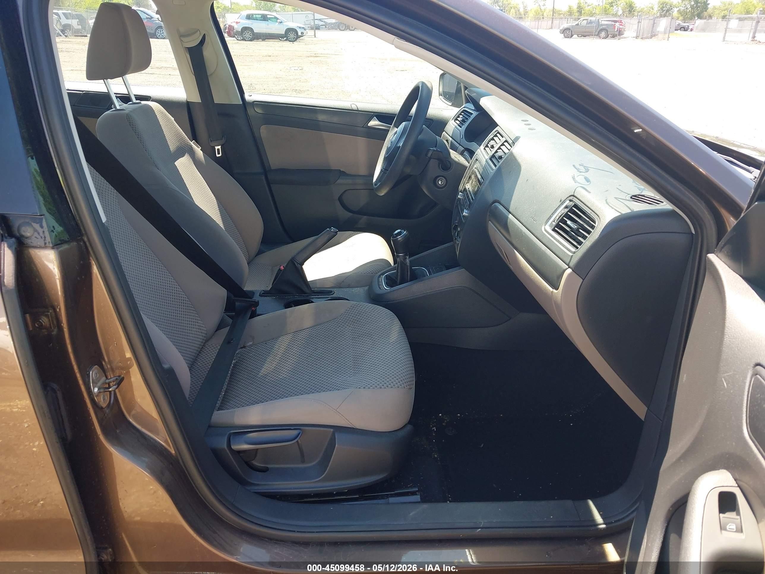 2012 Volkswagen Jetta 2.0l S Brown vin: 3VW1K7AJ5CM466844
