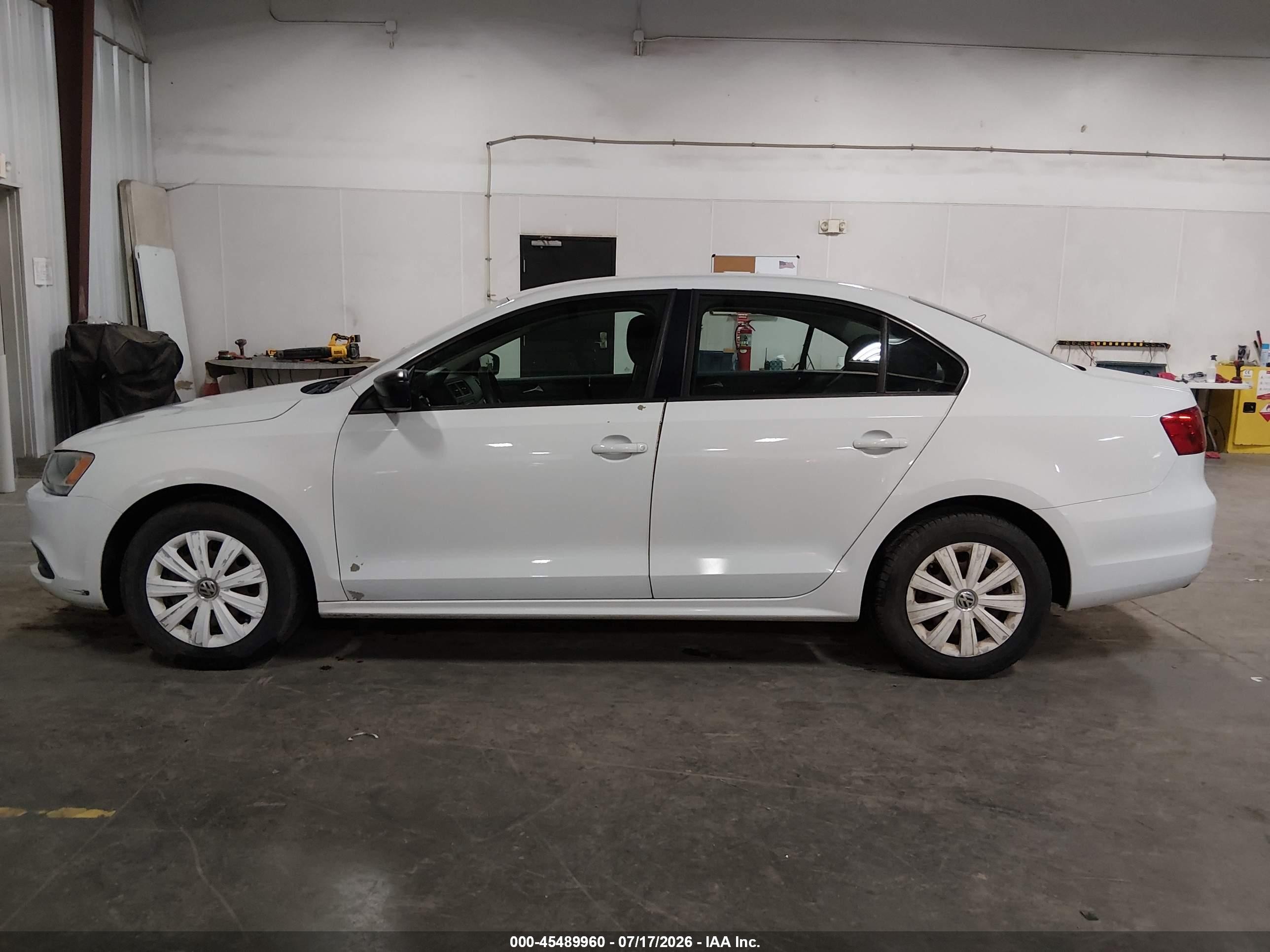 2014 Volkswagen Jetta 2.0l S White vin: 3VW1K7AJ6EM324392