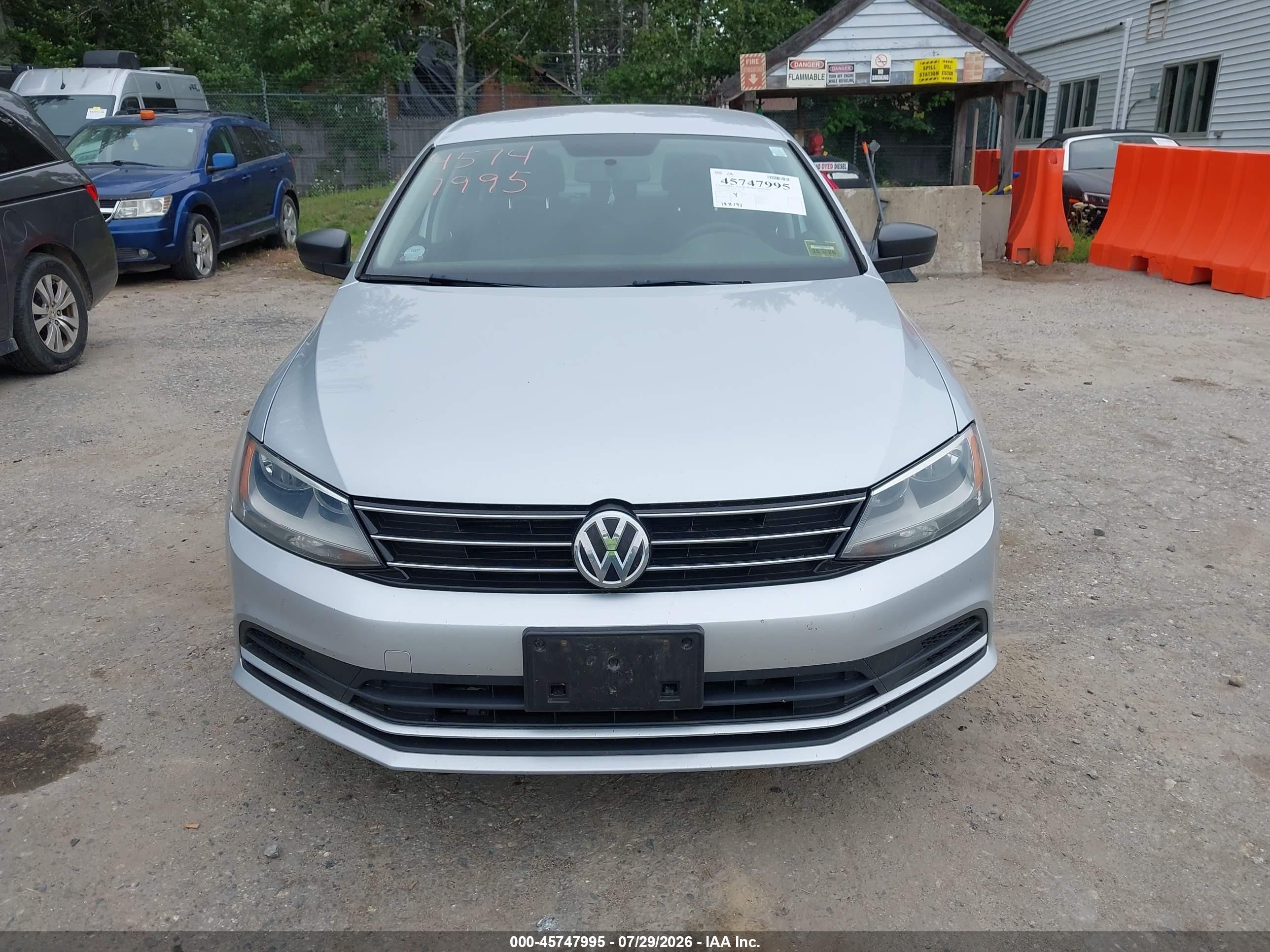 2015 Volkswagen Jetta 2.0l S Серебряный vin: 3VW1K7AJ7FM316769