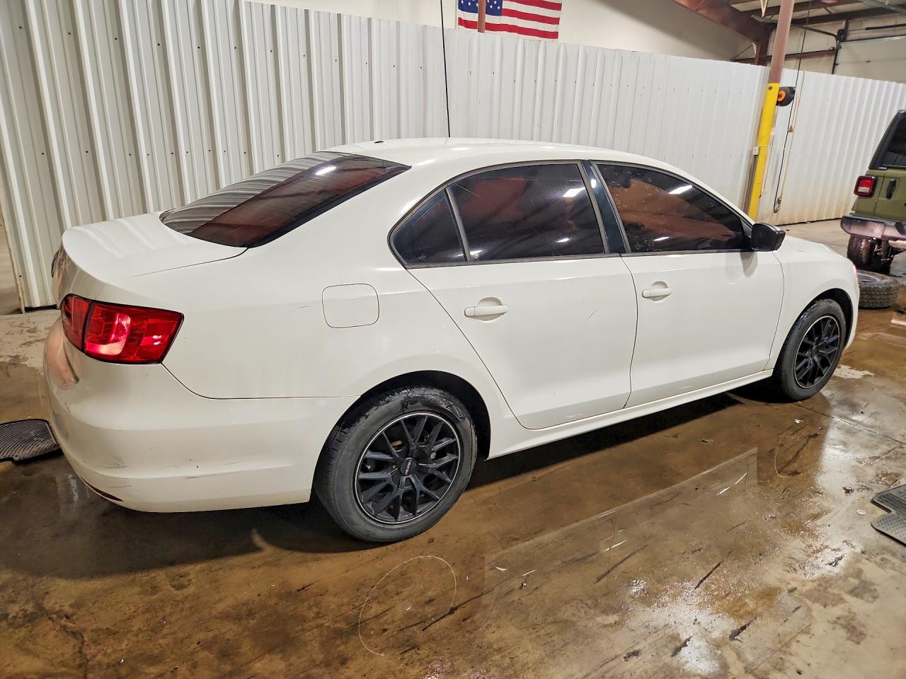 2013 Volkswagen Jetta Base White vin: 3VW1K7AJ8DM256420