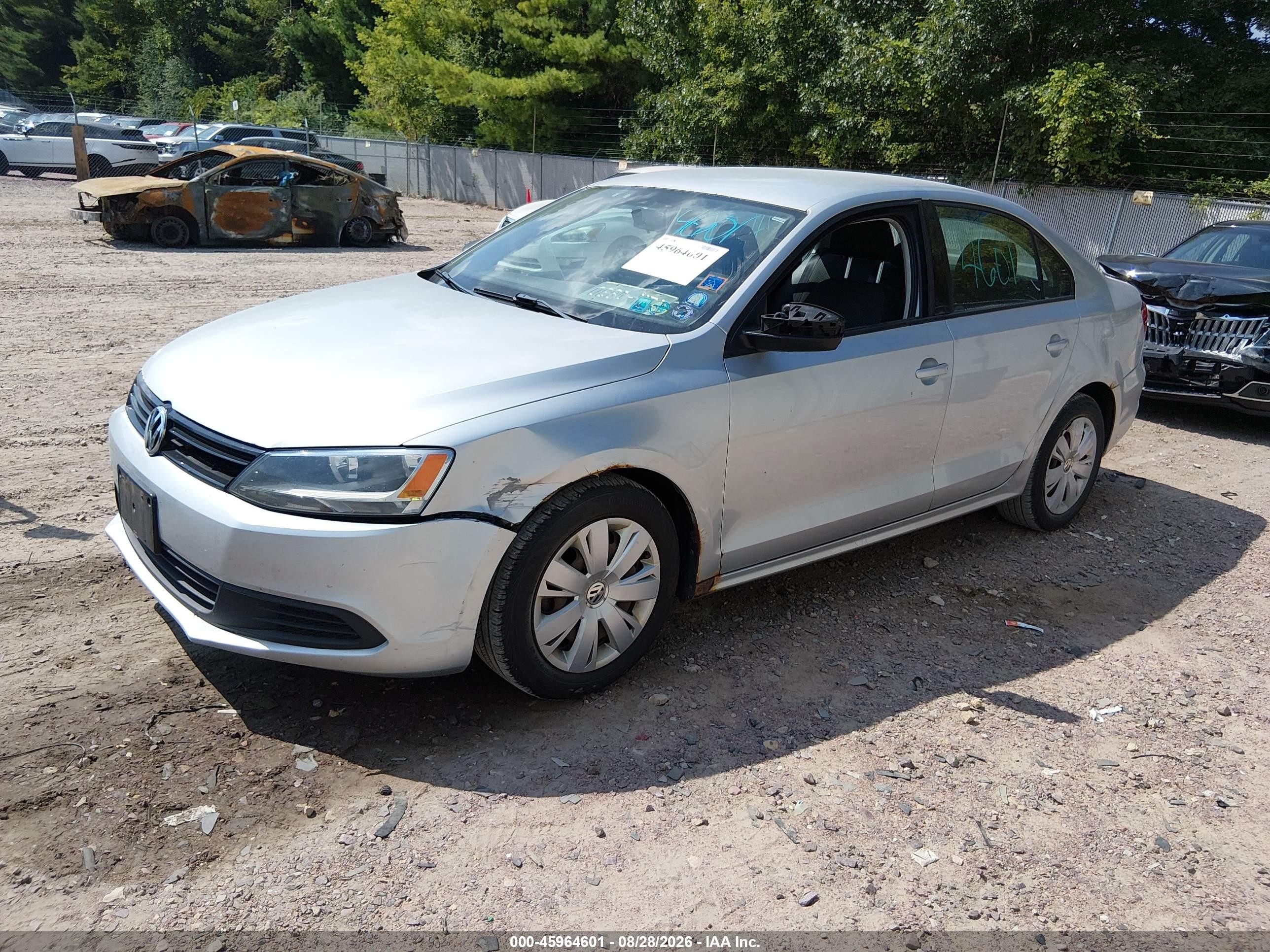 2011 Volkswagen Jetta 2.0l S Silver vin: 3VW1K7AJ9BM372593