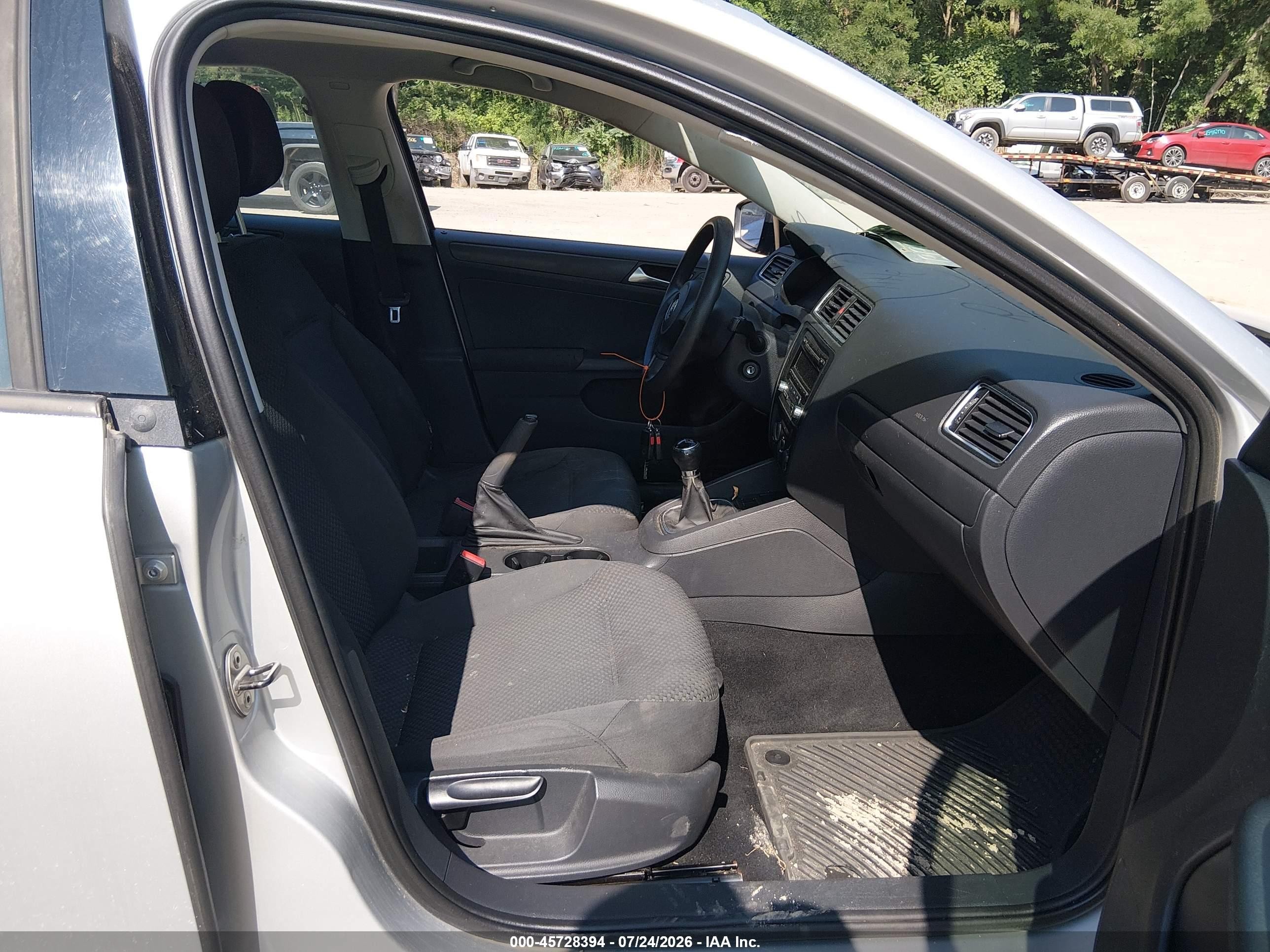2012 Volkswagen Jetta 2.0l S Silver vin: 3VW1K7AJ9CM332385