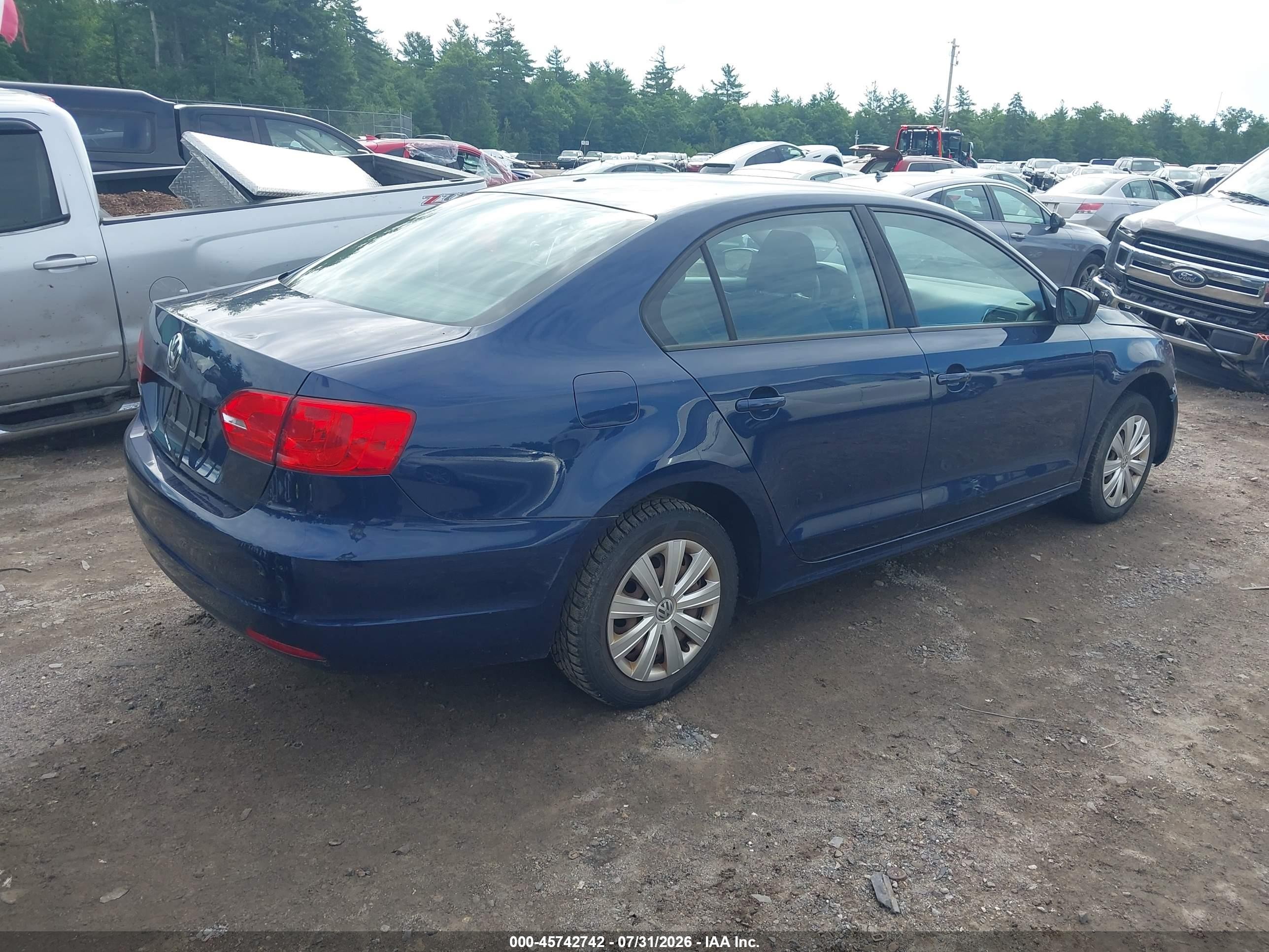 2013 Volkswagen Jetta 2.0l S Blue vin: 3VW1K7AJ9DM257107
