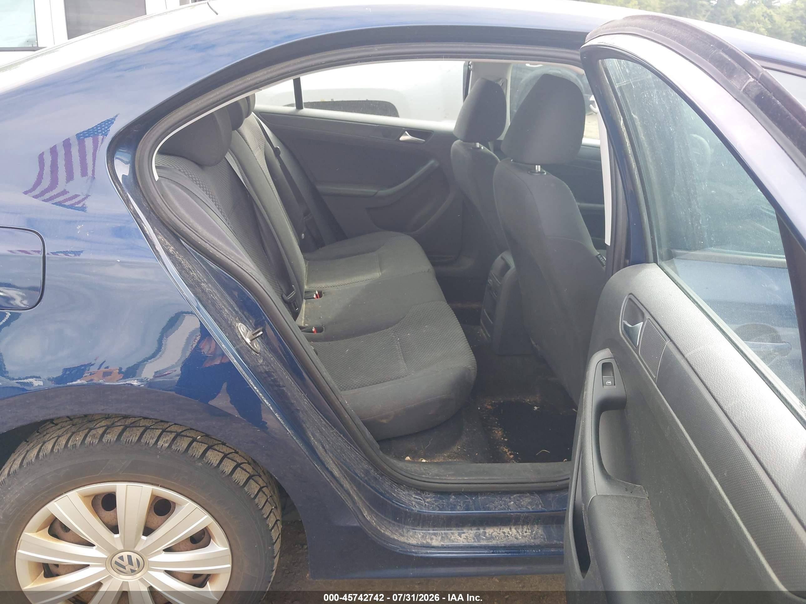 2013 Volkswagen Jetta 2.0l S Blue vin: 3VW1K7AJ9DM257107