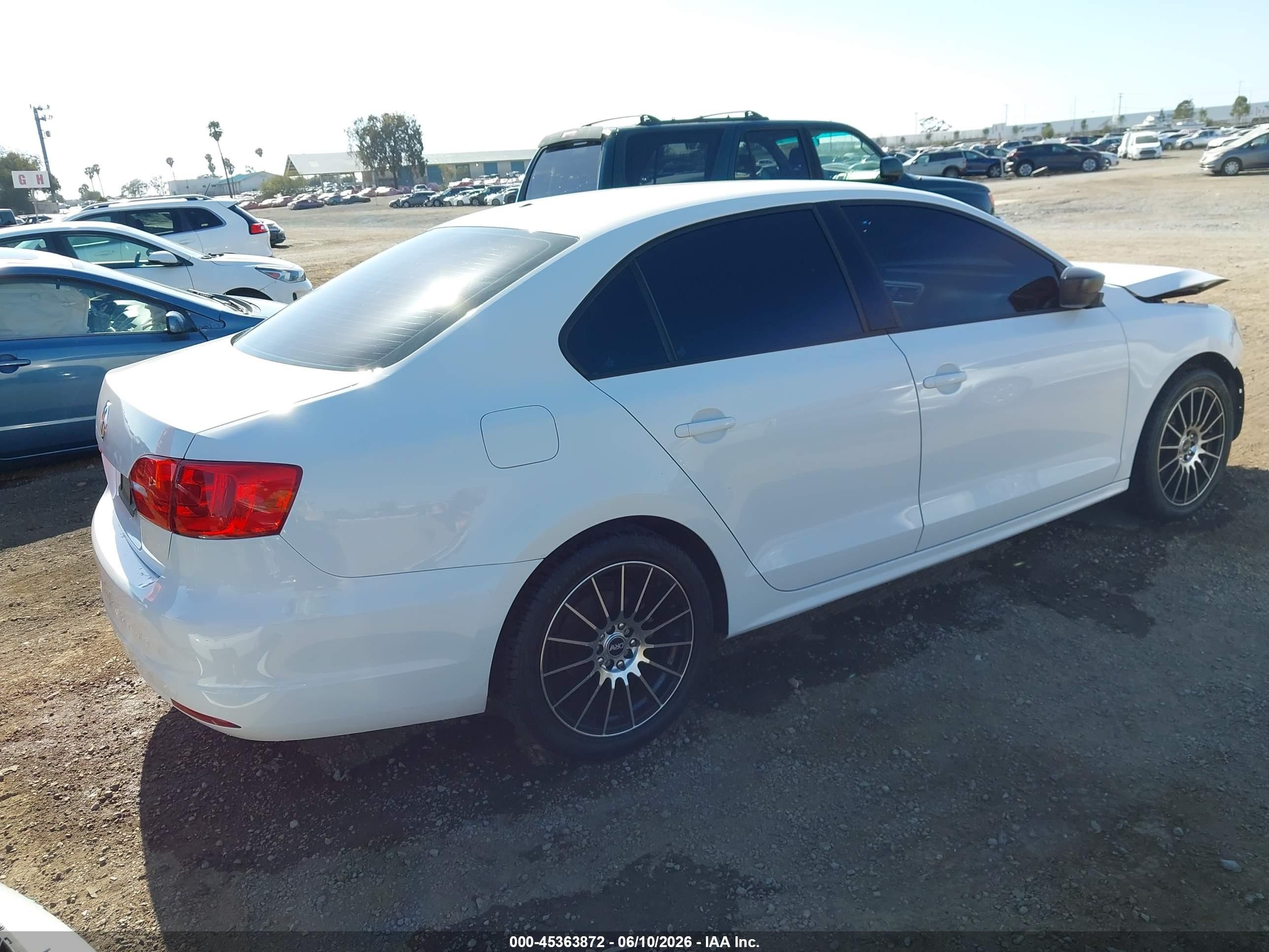 2014 Volkswagen Jetta 2.0l S White vin: 3VW1K7AJ9EM373232