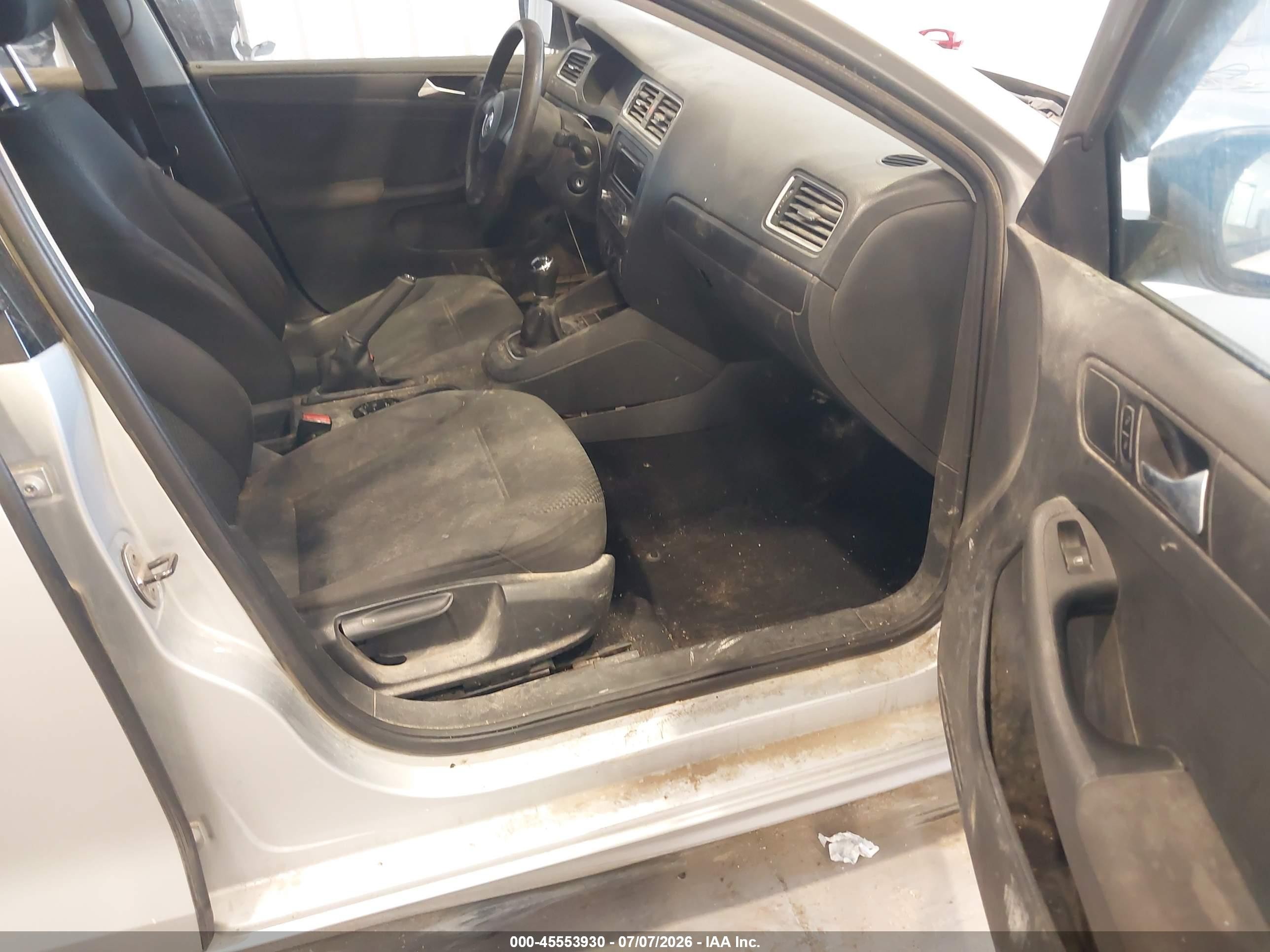 2012 Volkswagen Jetta 2.0l S Silver vin: 3VW1K7AJXCM389260