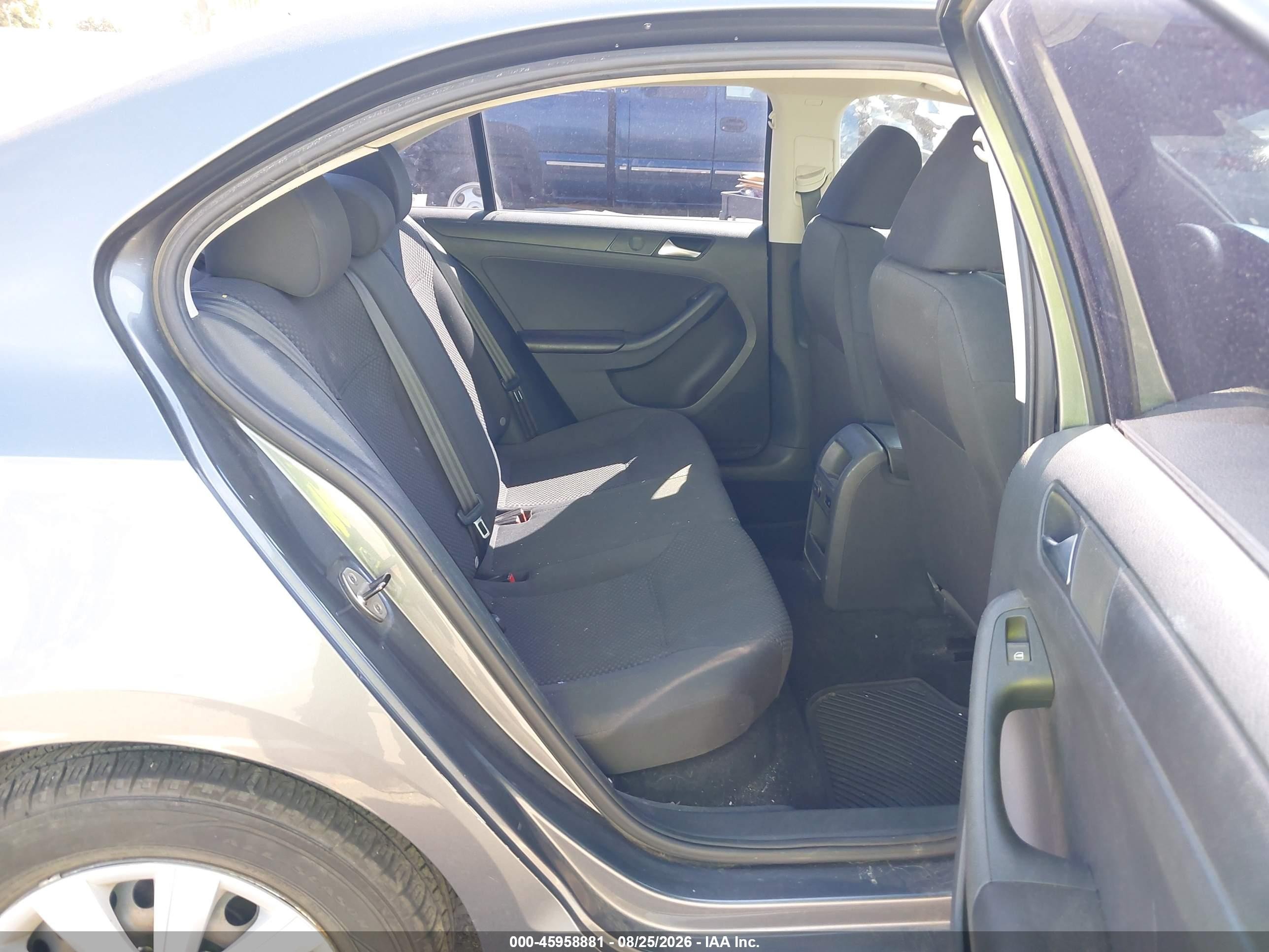 2013 Volkswagen Jetta 2.0l S Gray vin: 3VW1K7AJXDM287958