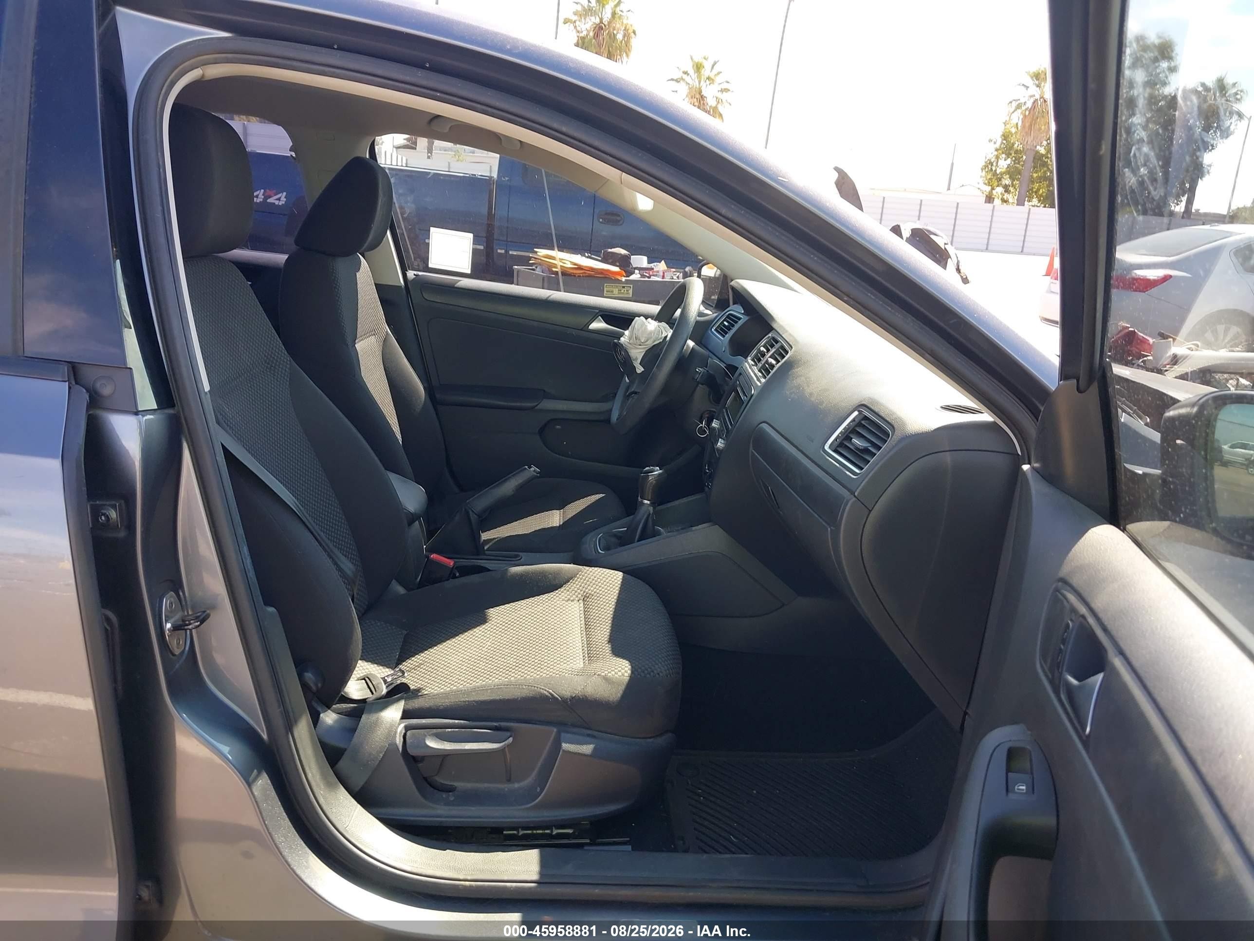 2013 Volkswagen Jetta 2.0l S Gray vin: 3VW1K7AJXDM287958