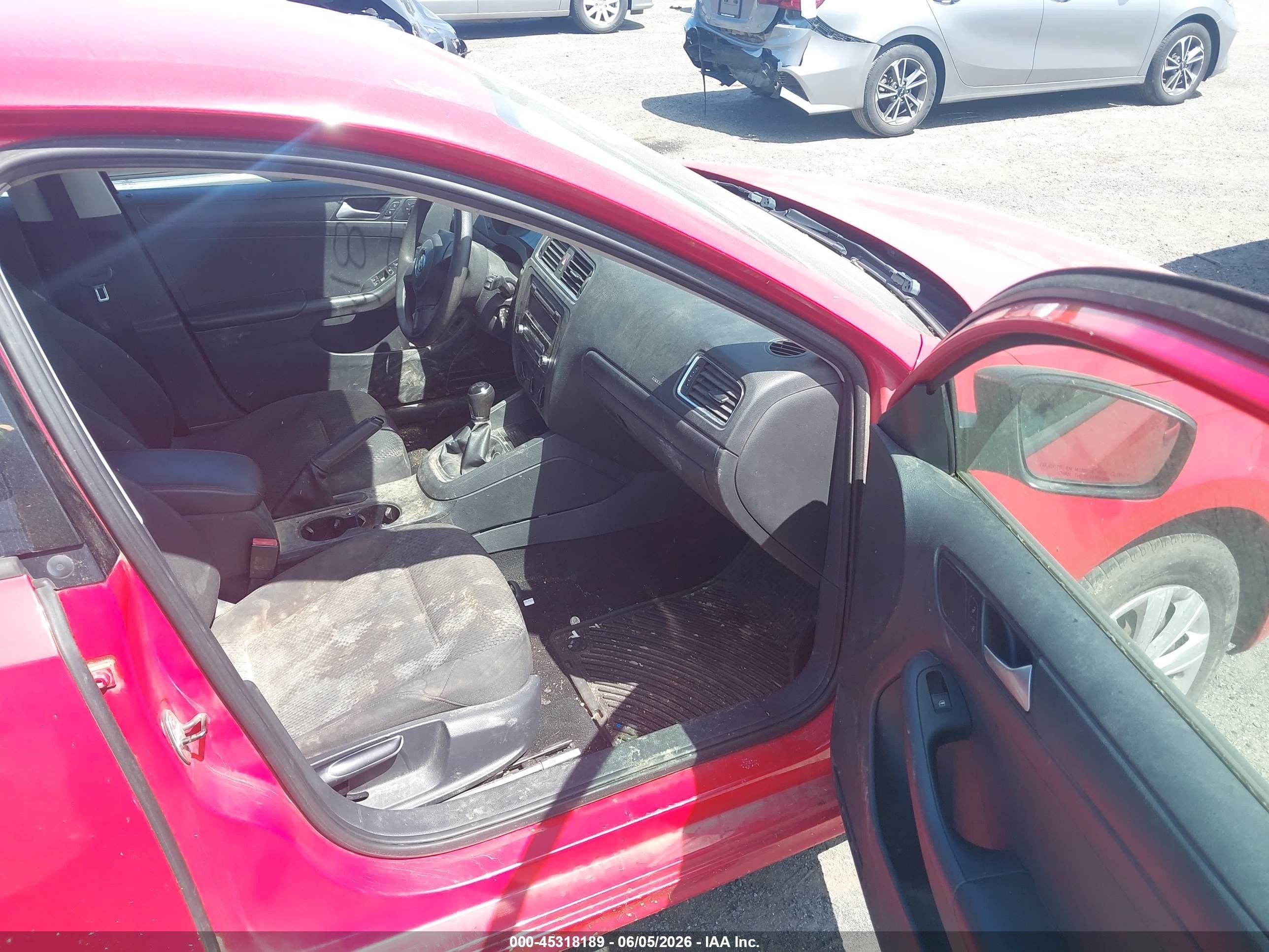 2014 Volkswagen Jetta 2.0l S Red vin: 3VW1K7AJXEM441568