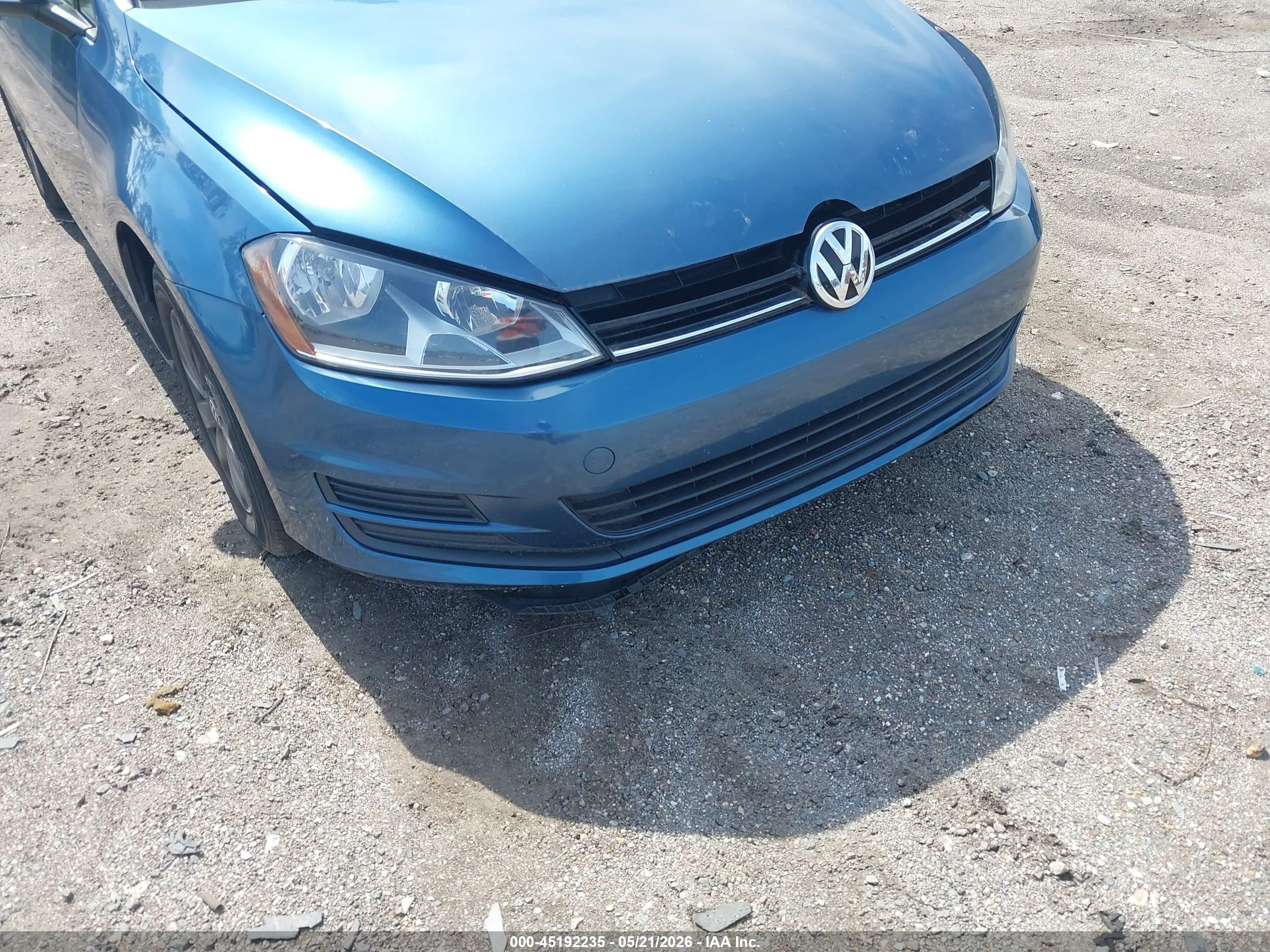 2015 Volkswagen Golf Tsi S 4-door Blue vin: 3VW217AU0FM030375
