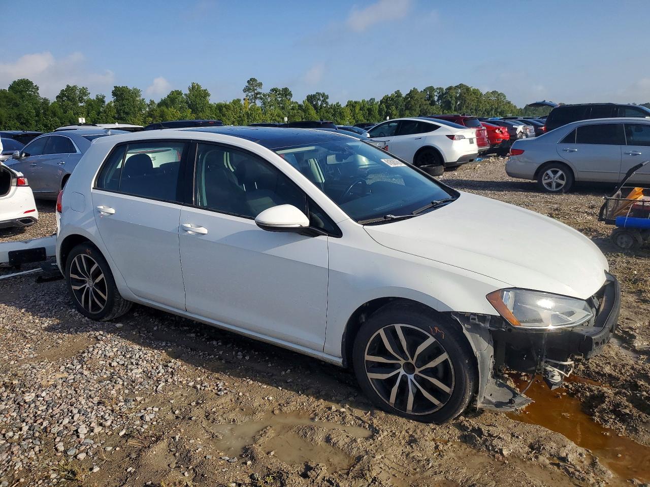 2015 Volkswagen Golf Белый vin: 3VW217AU0FM033180