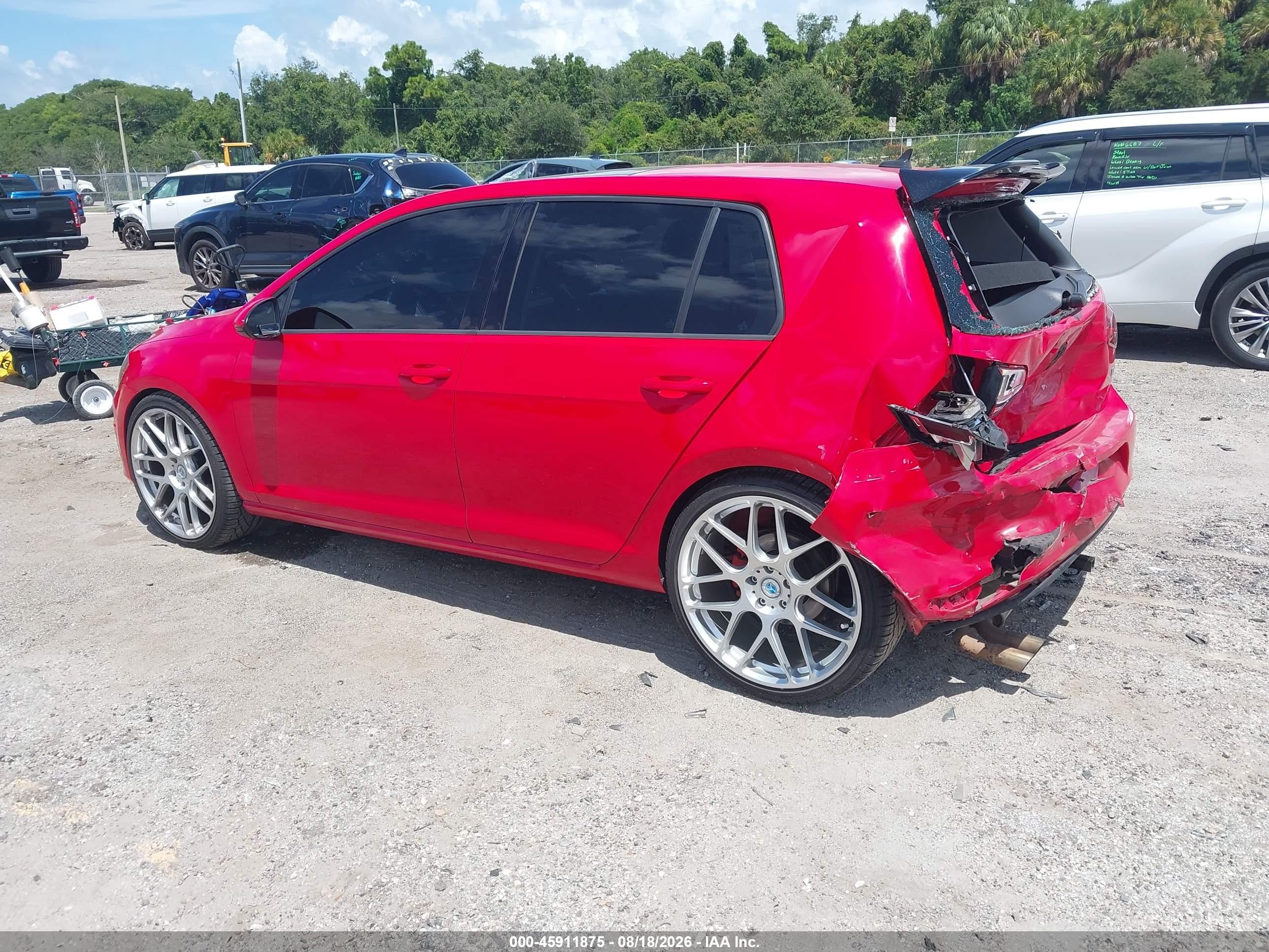 2015 Volkswagen Golf Tsi S 4-door Red vin: 3VW217AU1FM014119