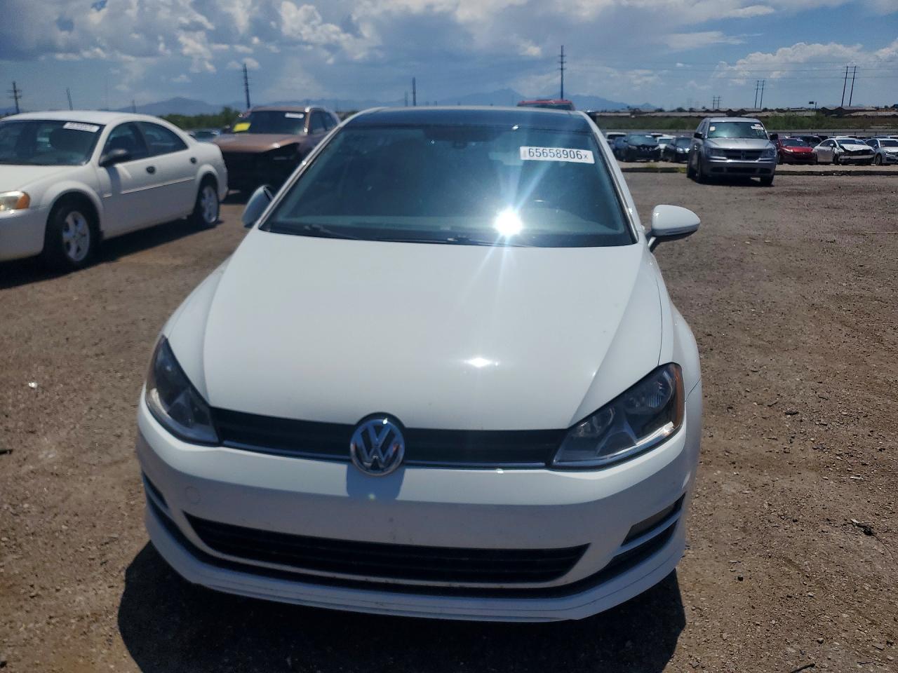 2015 Volkswagen Golf White vin: 3VW217AU2FM005560