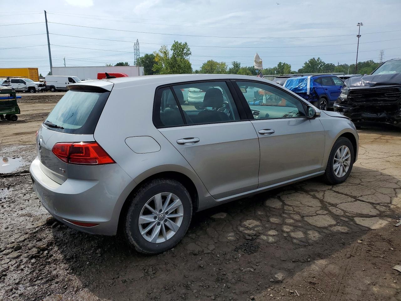 2015 Volkswagen Golf Silver vin: 3VW217AU2FM018468