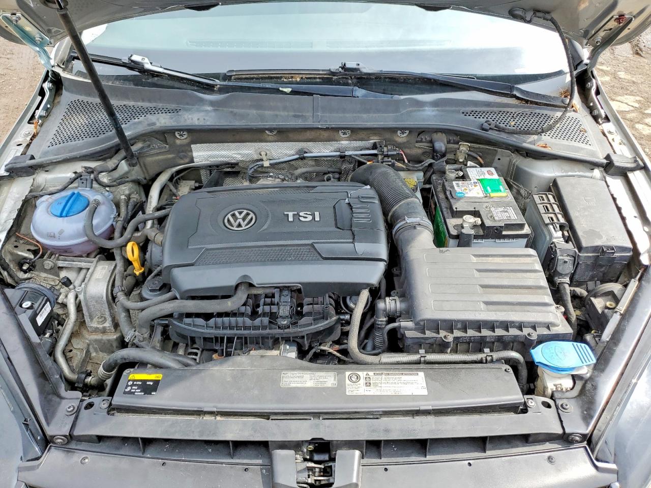 2015 Volkswagen Golf Silver vin: 3VW217AU2FM018468
