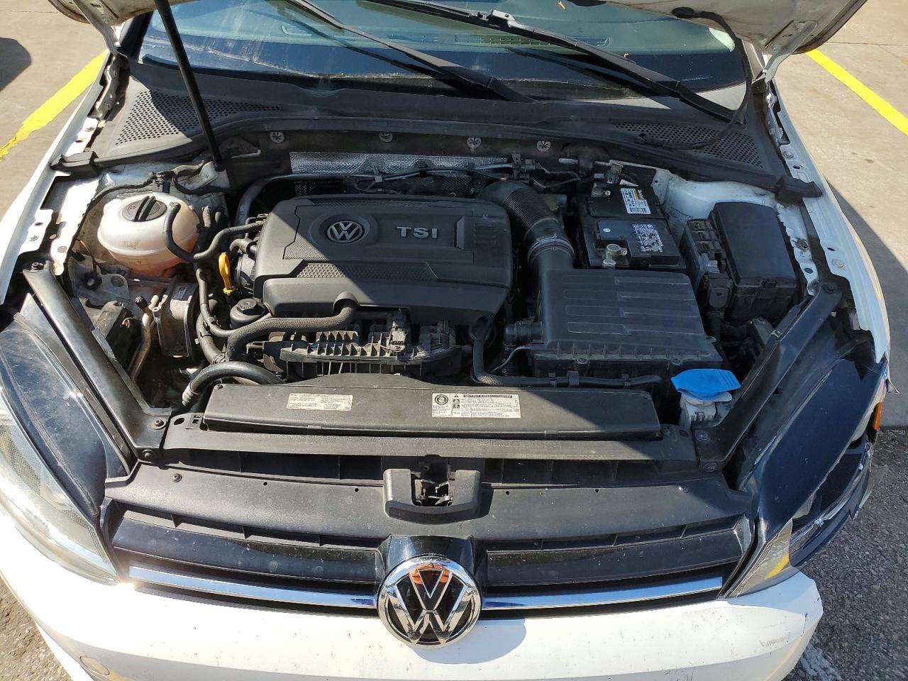 2015 Volkswagen Golf White vin: 3VW217AU4FM044778