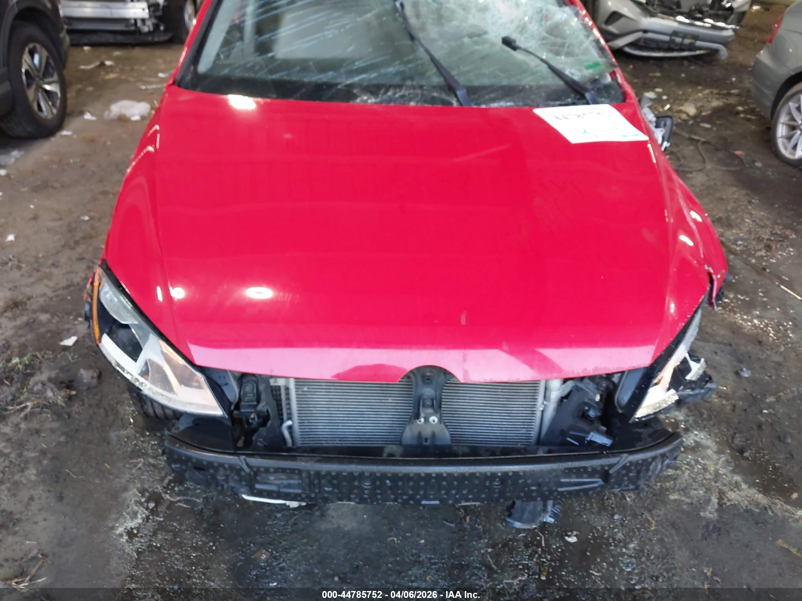 2015 Volkswagen Golf Tsi S 4-door Red vin: 3VW217AU5FM013166