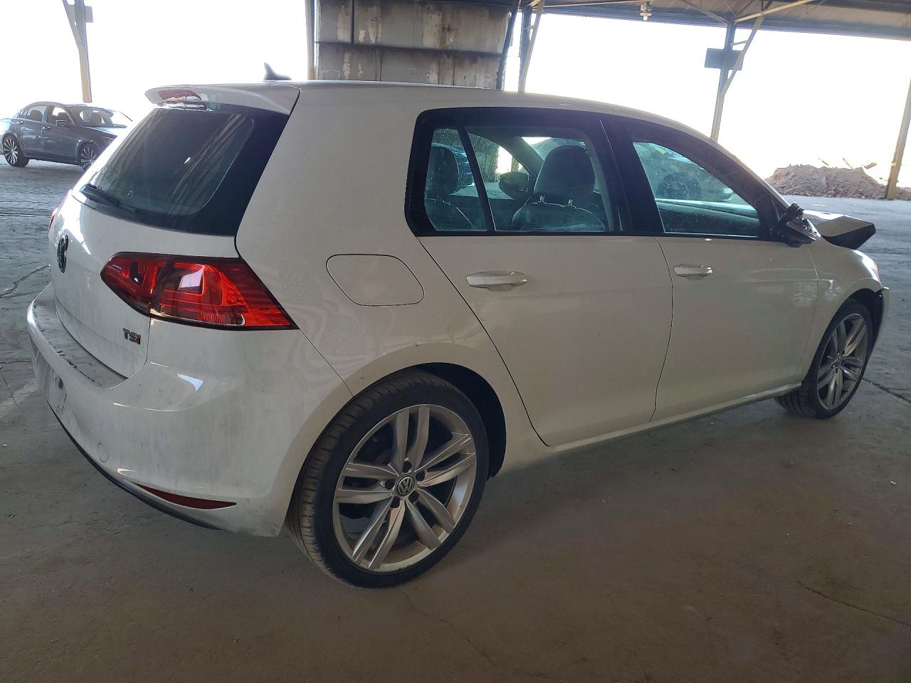 2015 Volkswagen Golf White vin: 3VW217AU5FM014611