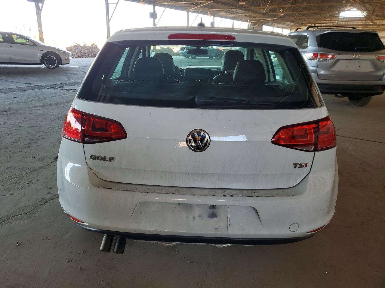 2015 Volkswagen Golf White vin: 3VW217AU5FM014611