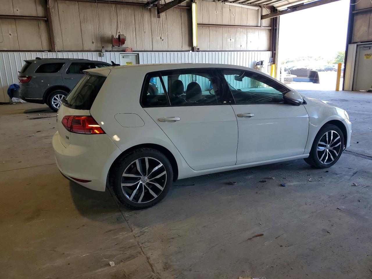2015 Volkswagen Golf White vin: 3VW217AU9FM011534