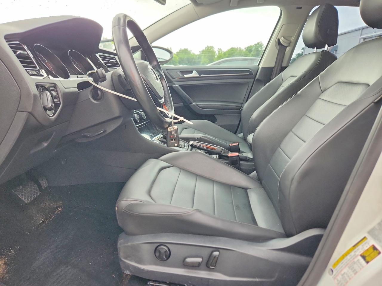 2015 Volkswagen Golf White vin: 3VW217AU9FM076903