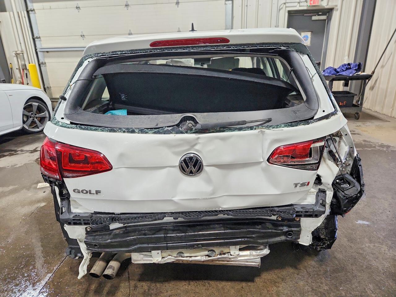 2015 Volkswagen Golf White vin: 3VW217AUXFM031646