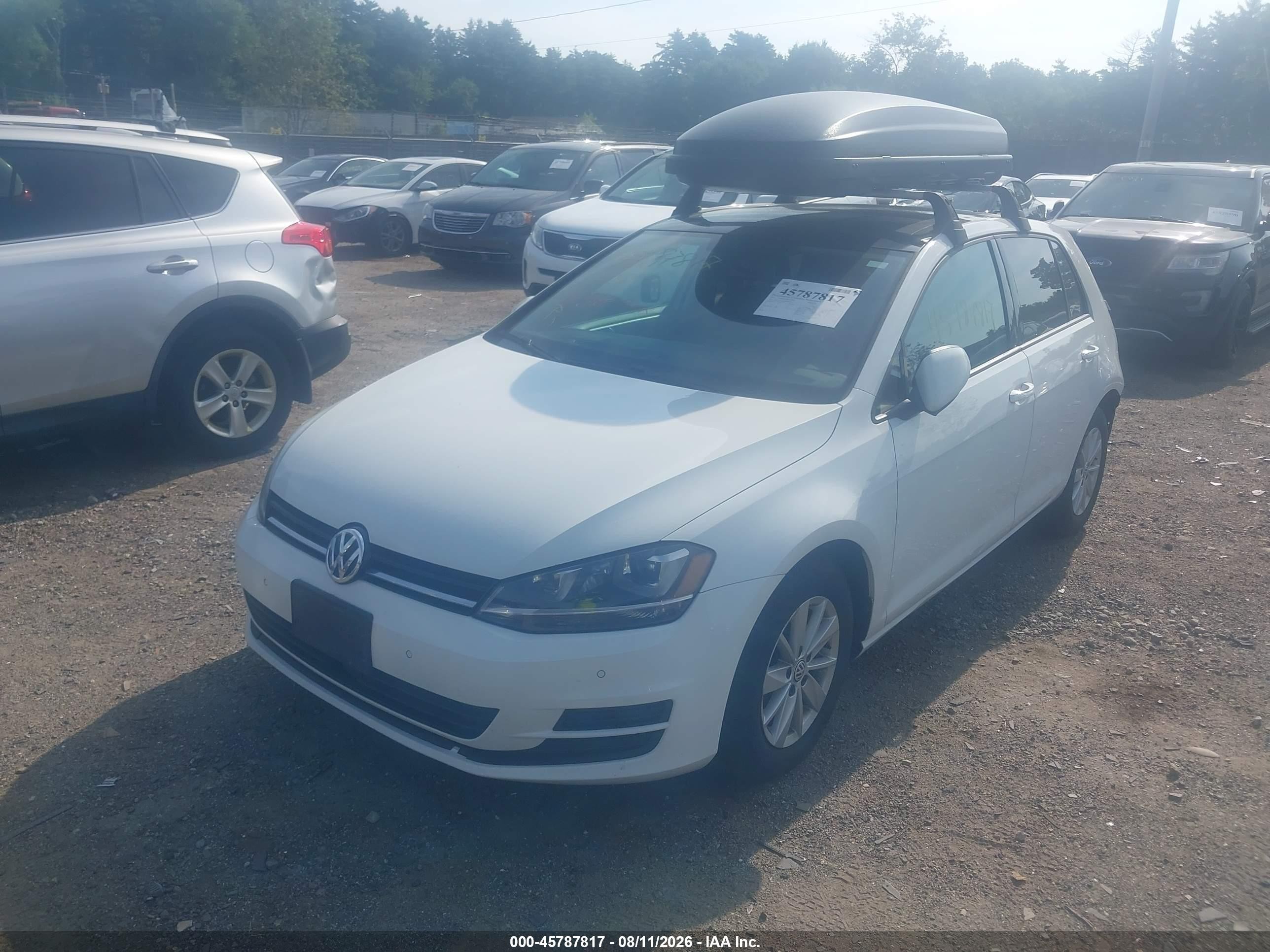 2015 Volkswagen Golf Tsi S 4-door White vin: 3VW217AUXFM095248