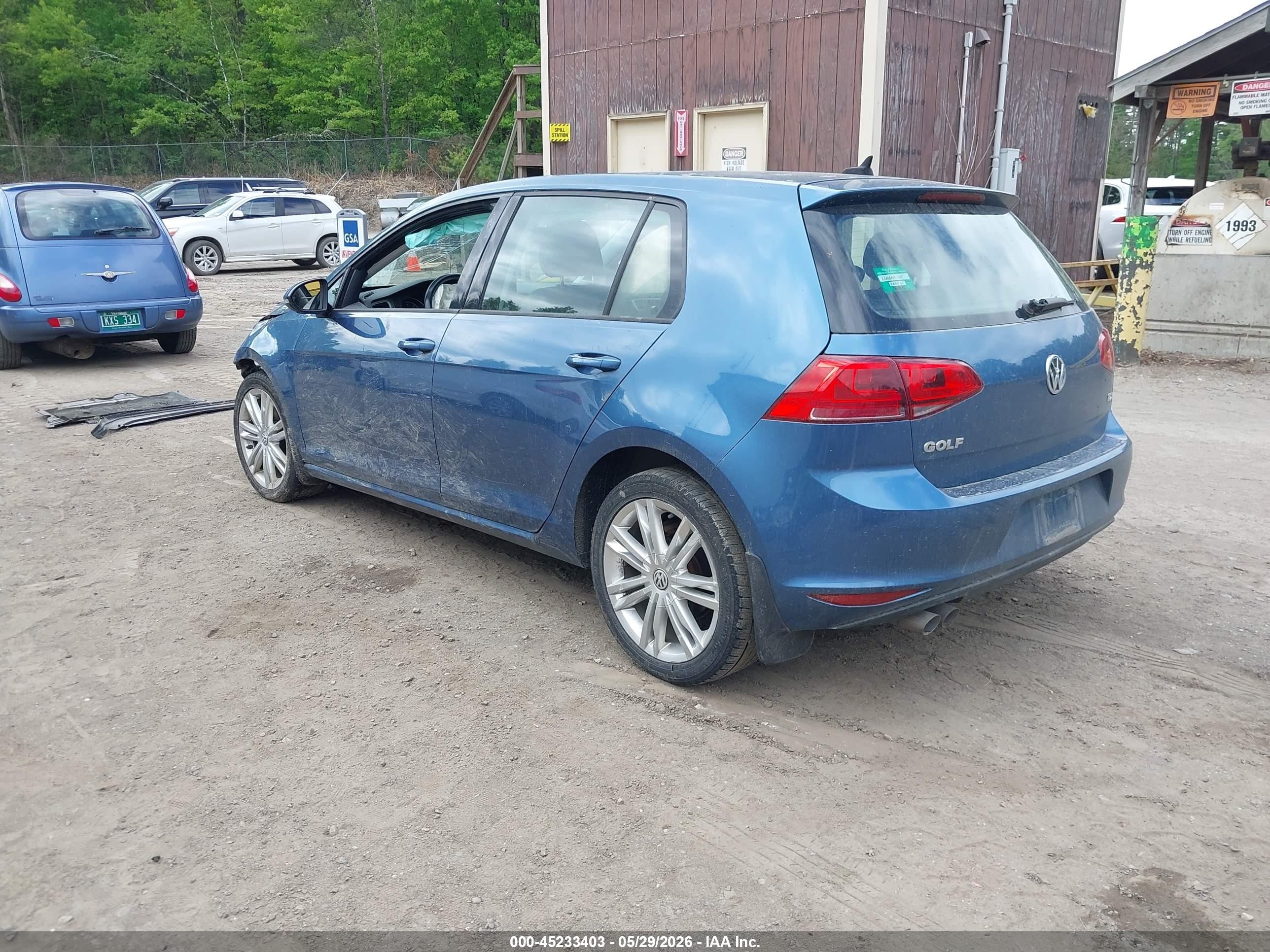 2015 Volkswagen Golf Tdi Se 4-door Blue vin: 3VW2A7AU0FM032806