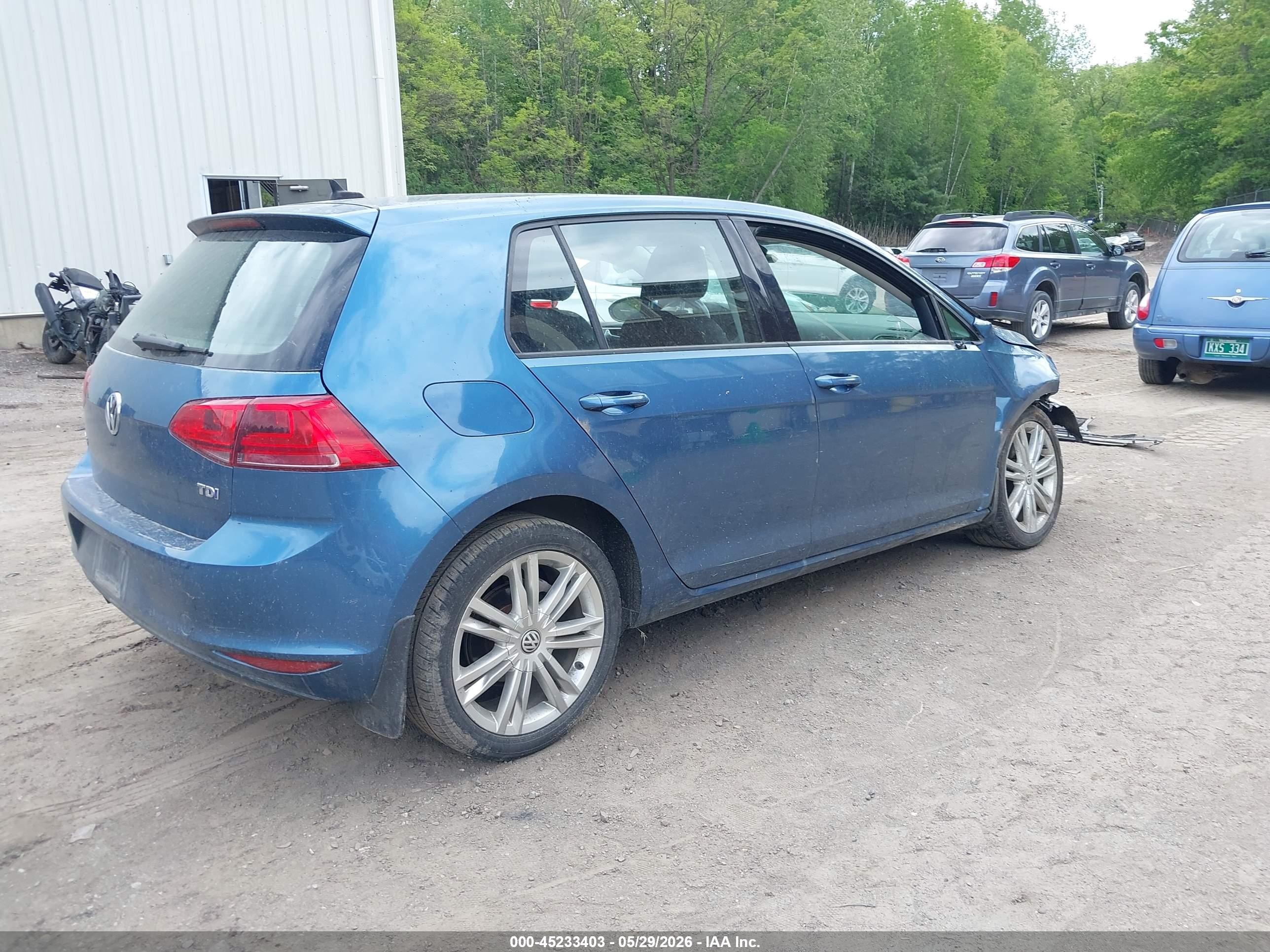 2015 Volkswagen Golf Tdi Se 4-door Blue vin: 3VW2A7AU0FM032806