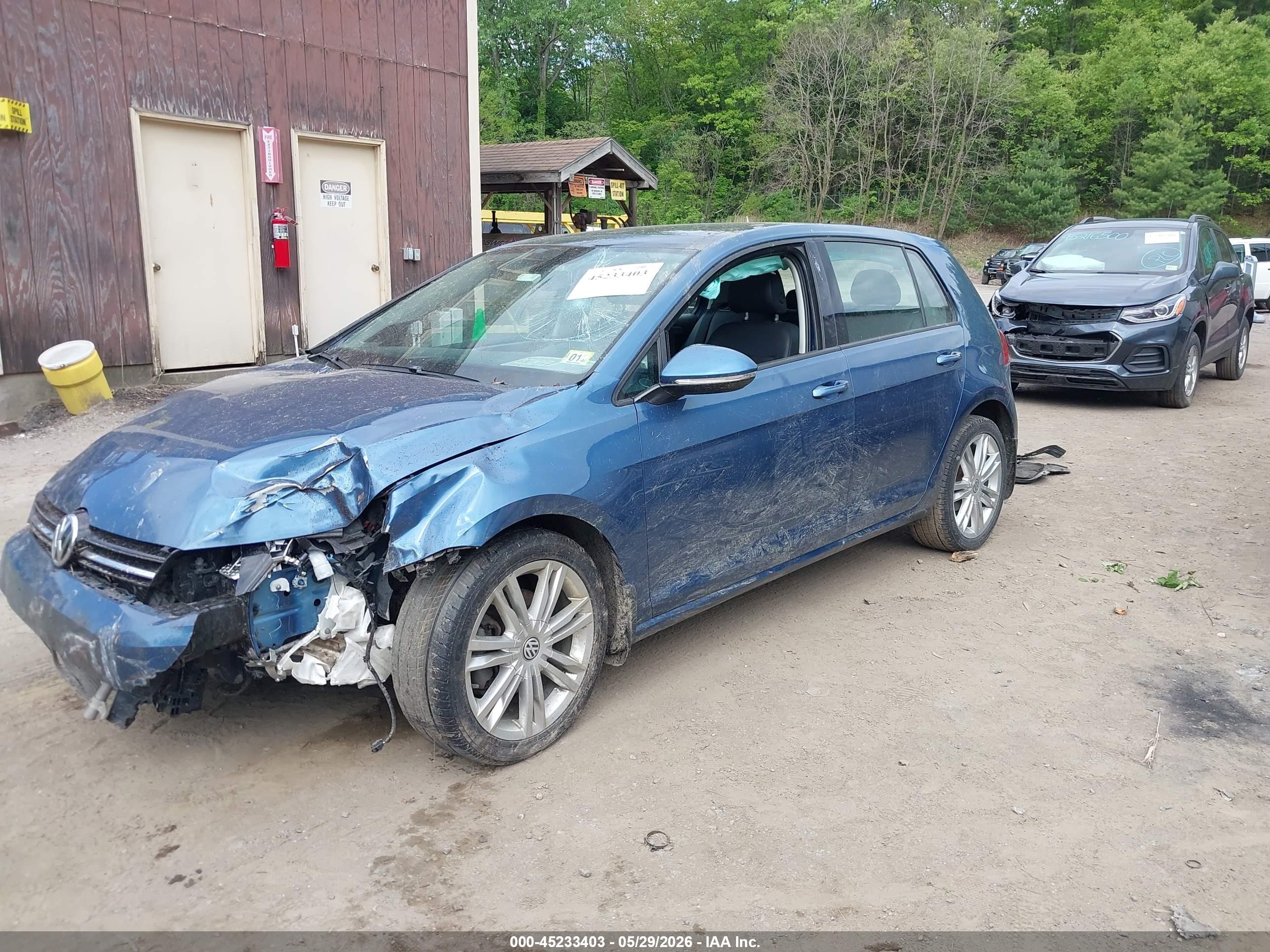 2015 Volkswagen Golf Tdi Se 4-door Blue vin: 3VW2A7AU0FM032806
