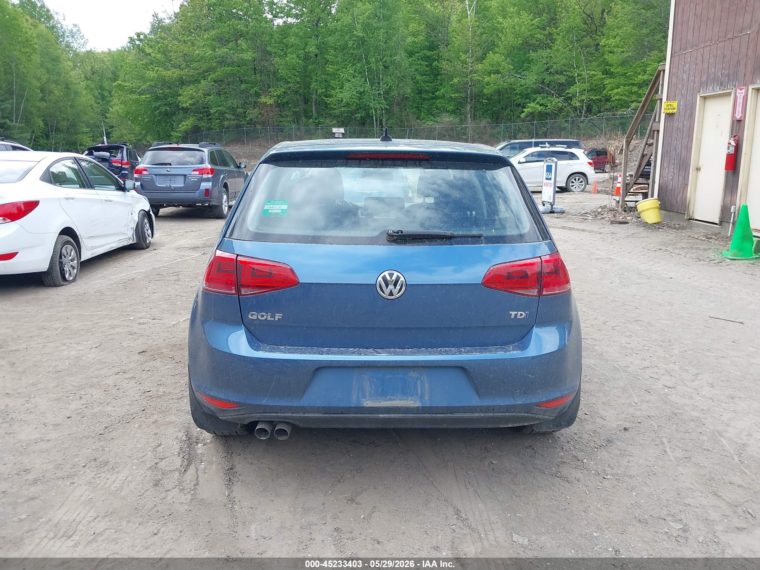 2015 Volkswagen Golf Tdi Se 4-door Blue vin: 3VW2A7AU0FM032806