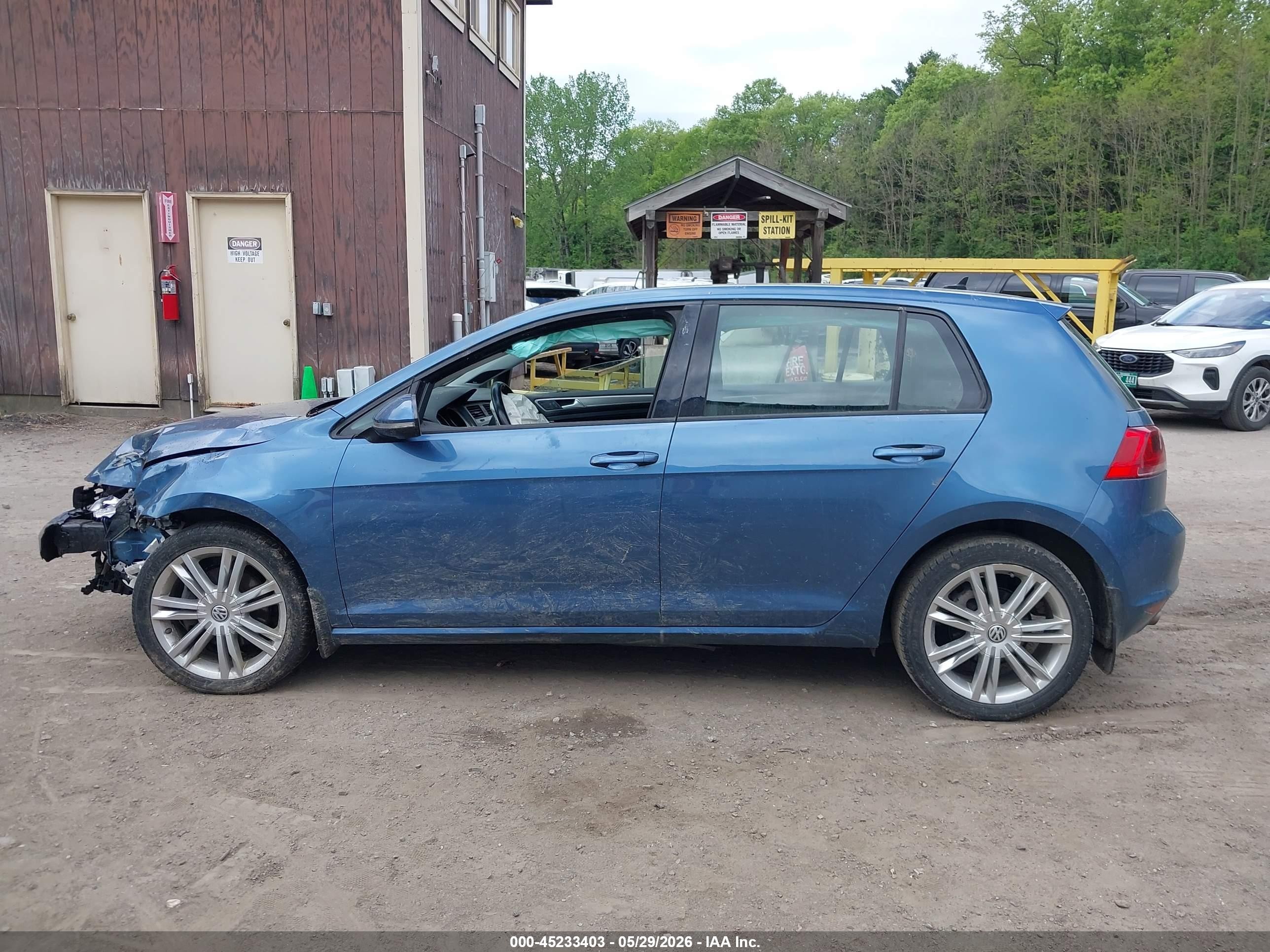 2015 Volkswagen Golf Tdi Se 4-door Blue vin: 3VW2A7AU0FM032806