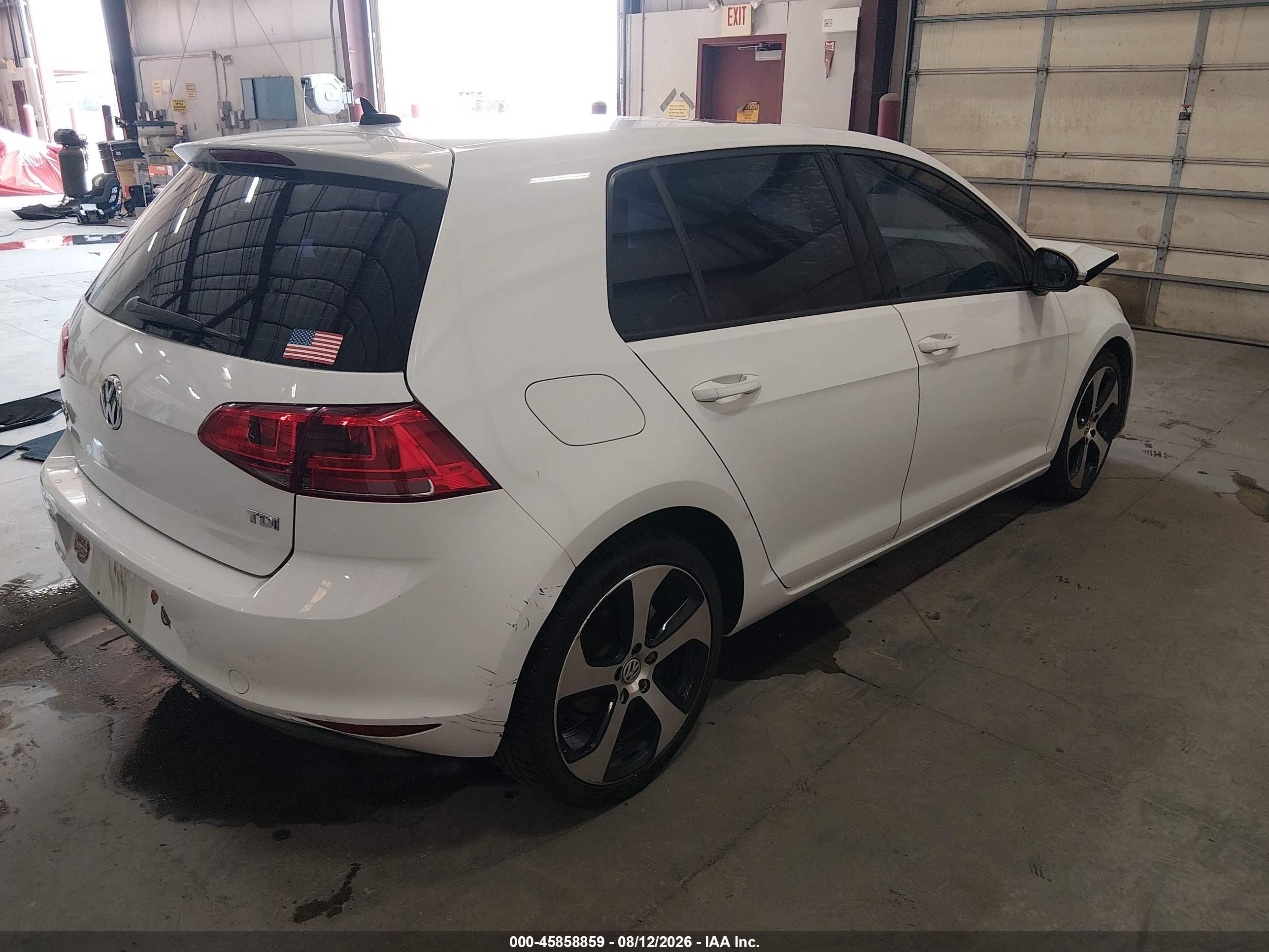 2015 Volkswagen Golf Tdi Se 4-door White vin: 3VW2A7AU1FM018574
