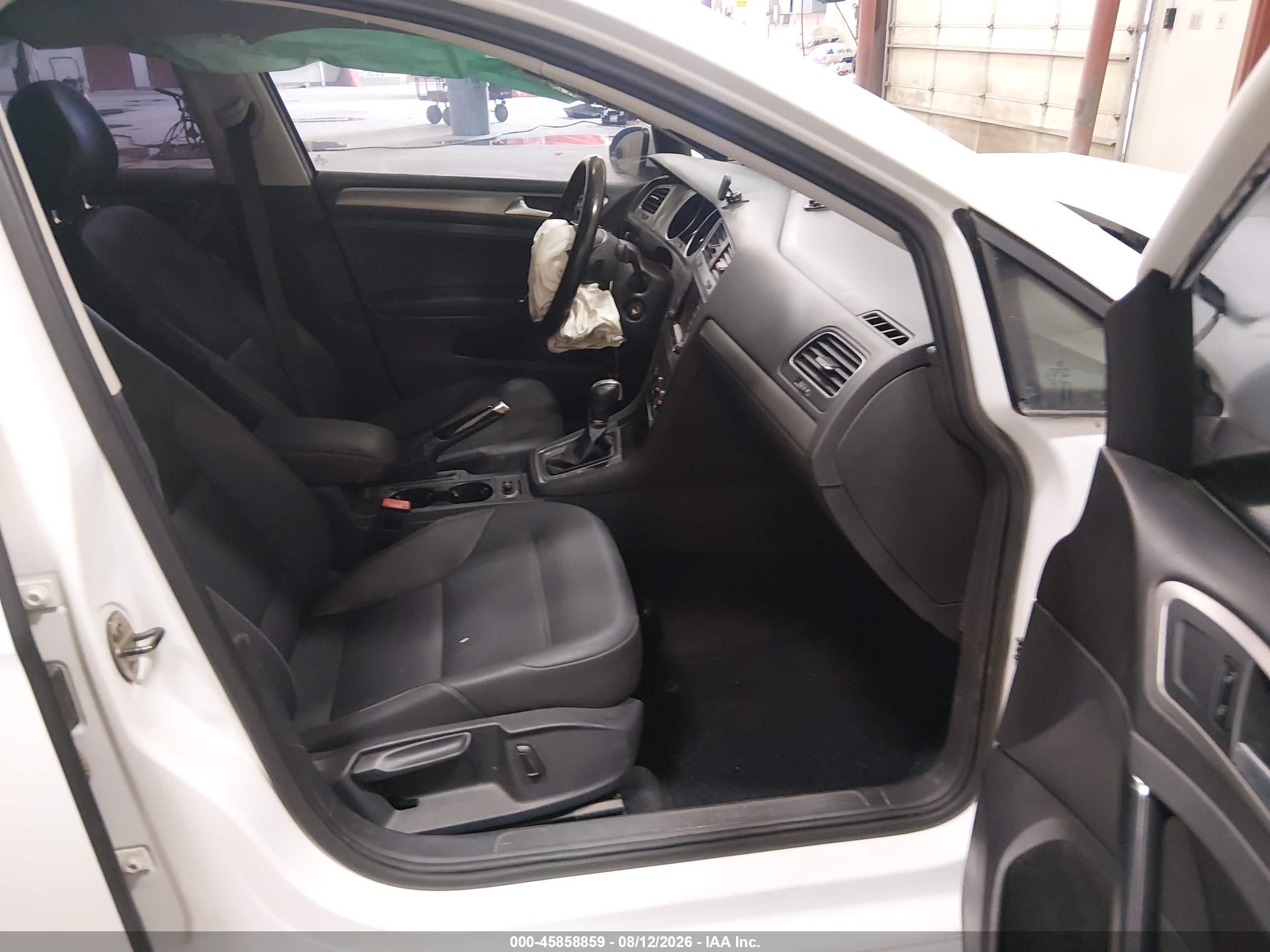 2015 Volkswagen Golf Tdi Se 4-door White vin: 3VW2A7AU1FM018574