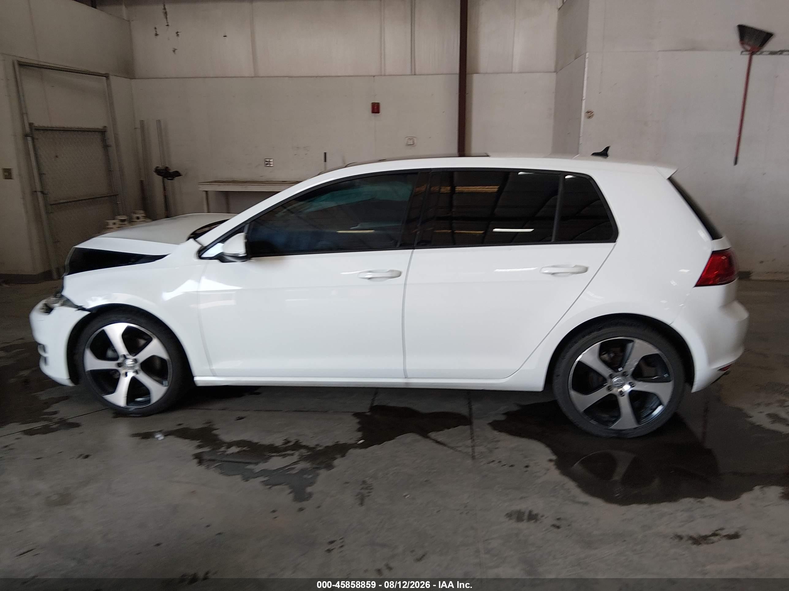 2015 Volkswagen Golf Tdi Se 4-door White vin: 3VW2A7AU1FM018574