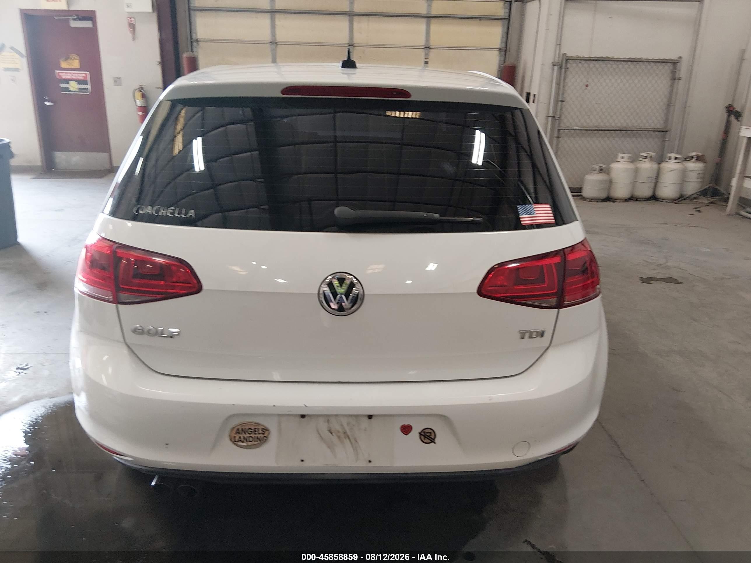 2015 Volkswagen Golf Tdi Se 4-door White vin: 3VW2A7AU1FM018574
