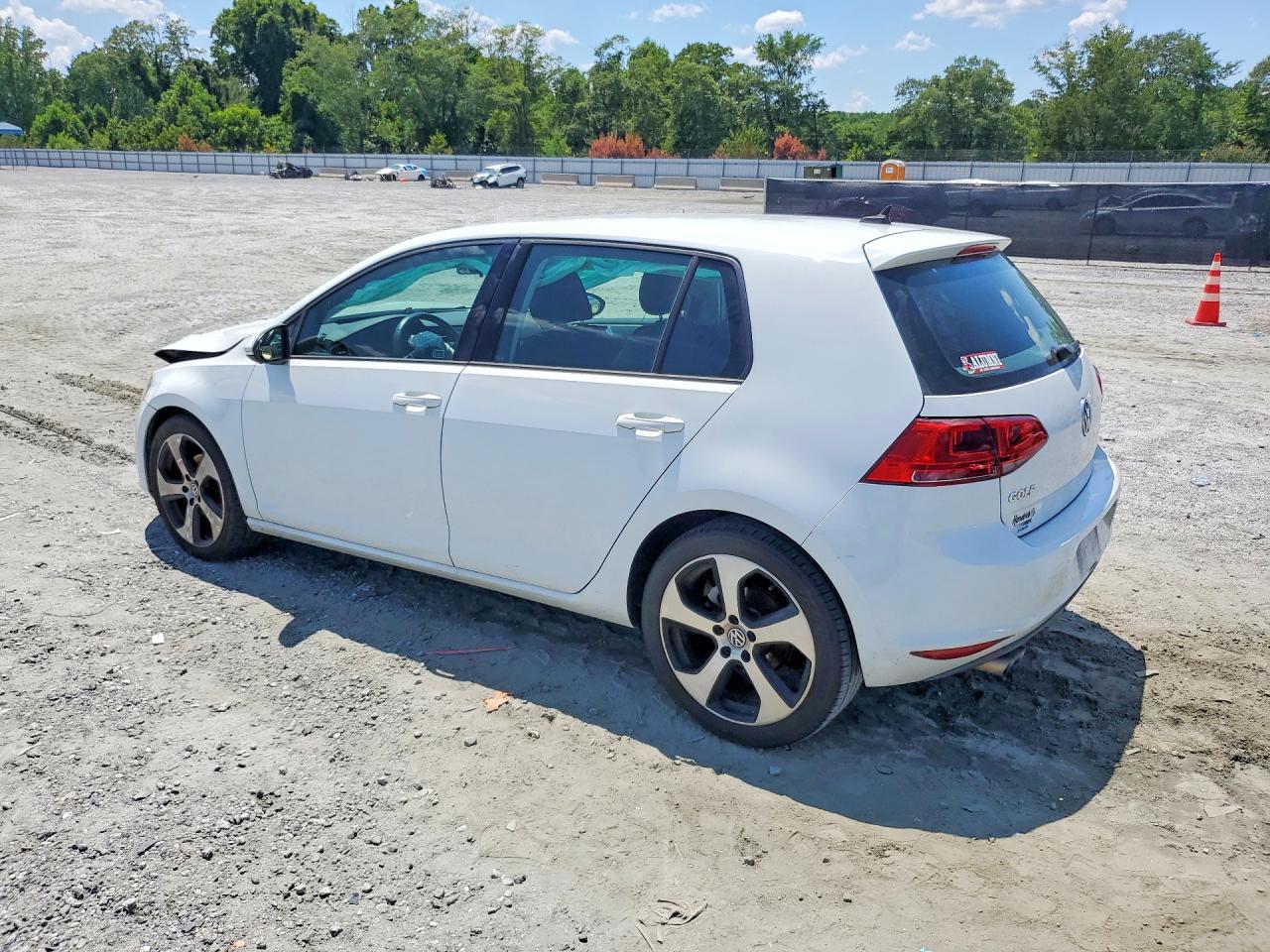 2015 Volkswagen Golf Tdi Белый vin: 3VW2A7AU2FM028739