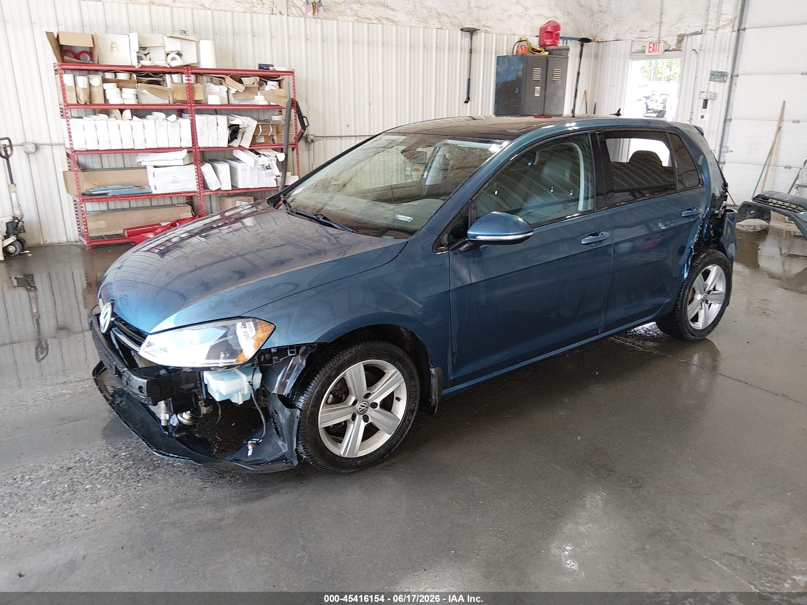 2015 Volkswagen Golf Tdi Se 4-door Blue vin: 3VW2A7AU3FM047171
