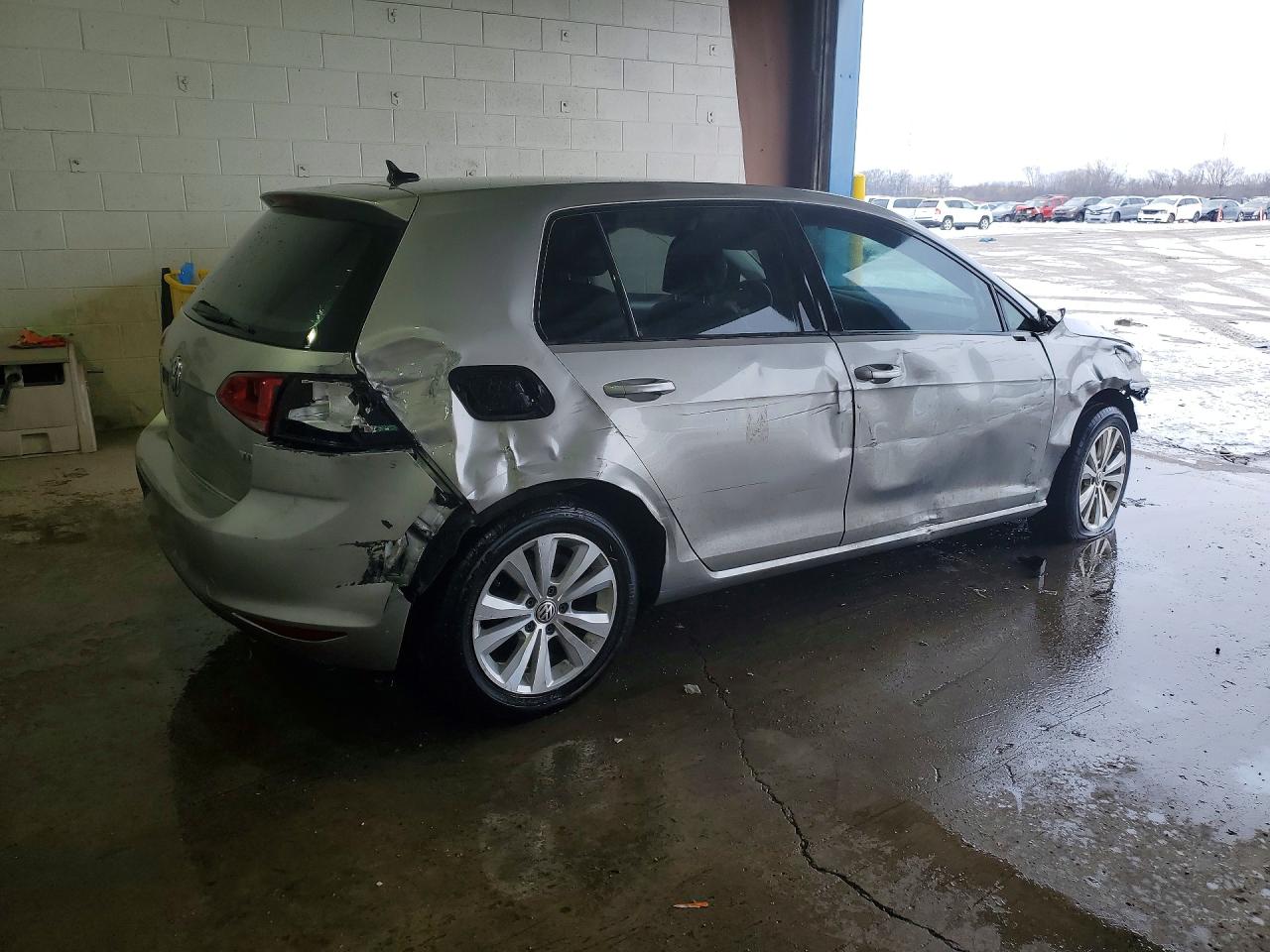 2015 Volkswagen Golf Tdi Серебряный vin: 3VW2A7AU5FM094511