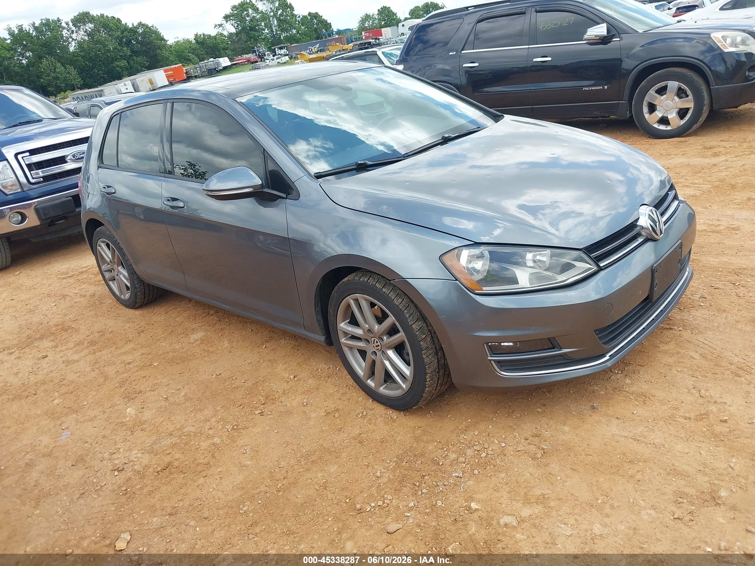 3VW2A7AU8FM012299