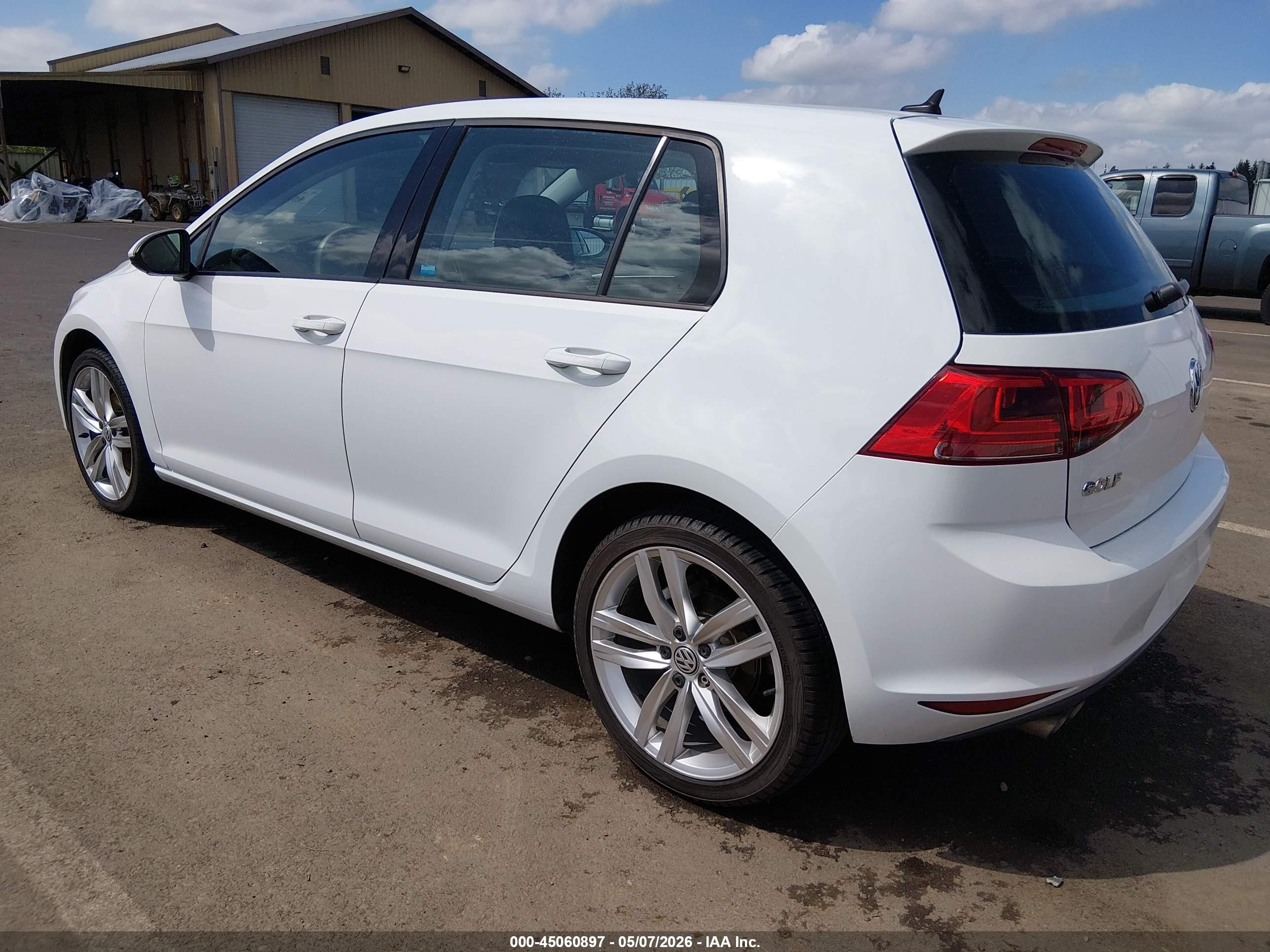 2015 Volkswagen Golf Tdi Sel 4-door White vin: 3VW2A7AU8FM088847