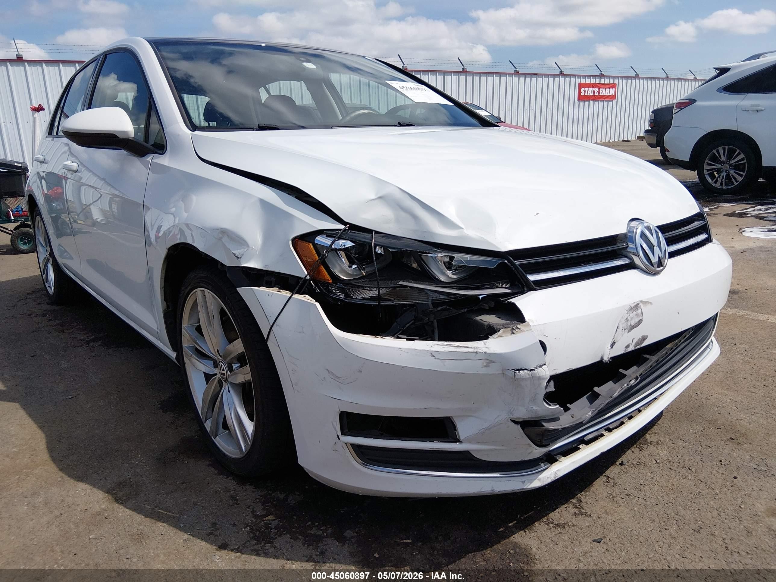 2015 Volkswagen Golf Tdi Sel 4-door White vin: 3VW2A7AU8FM088847