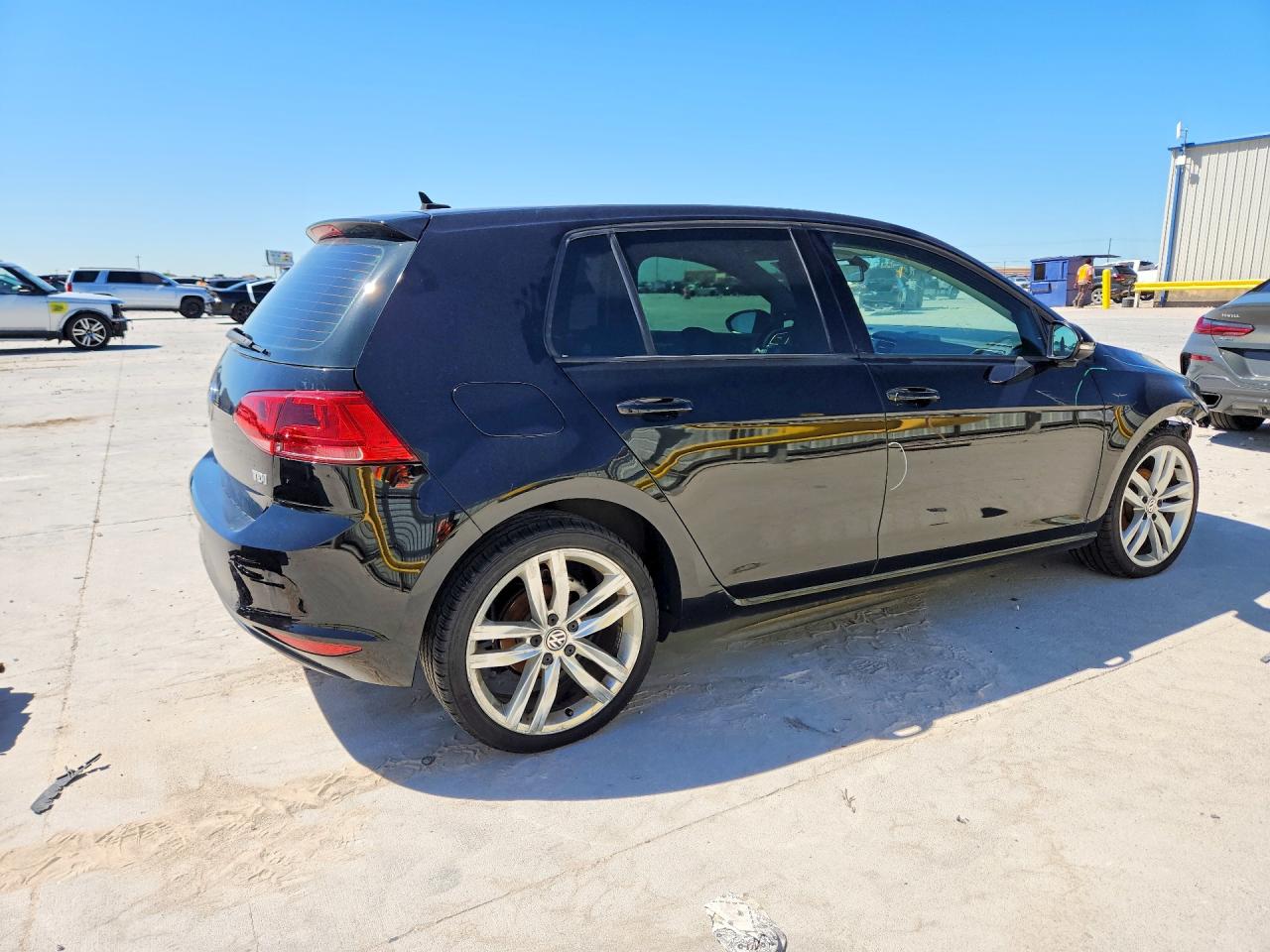 2015 Volkswagen Golf Tdi Черный vin: 3VW2A7AUXFM018900