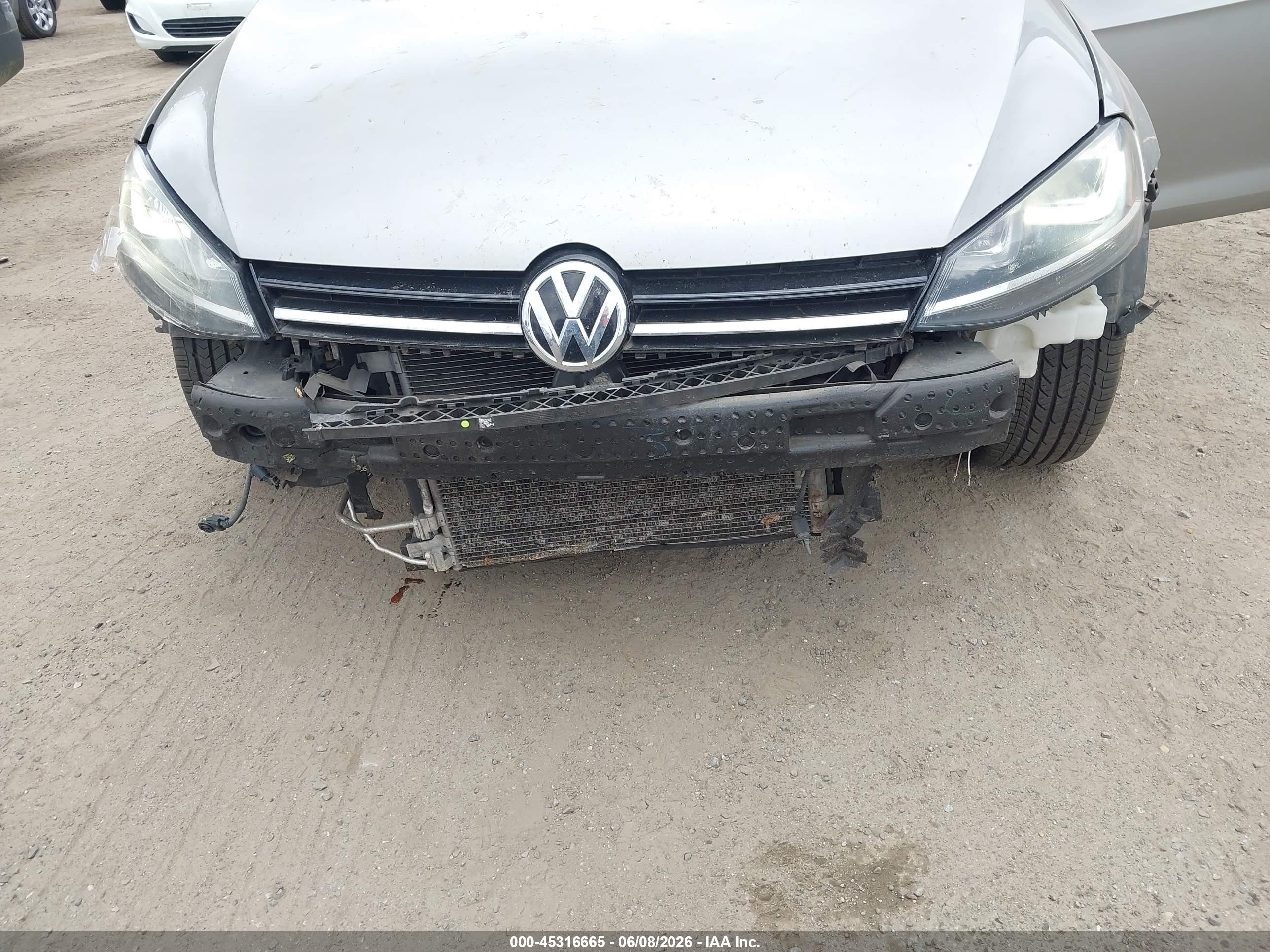 2015 Volkswagen Golf Tdi Se 4-door Silver vin: 3VW2A7AUXFM032926