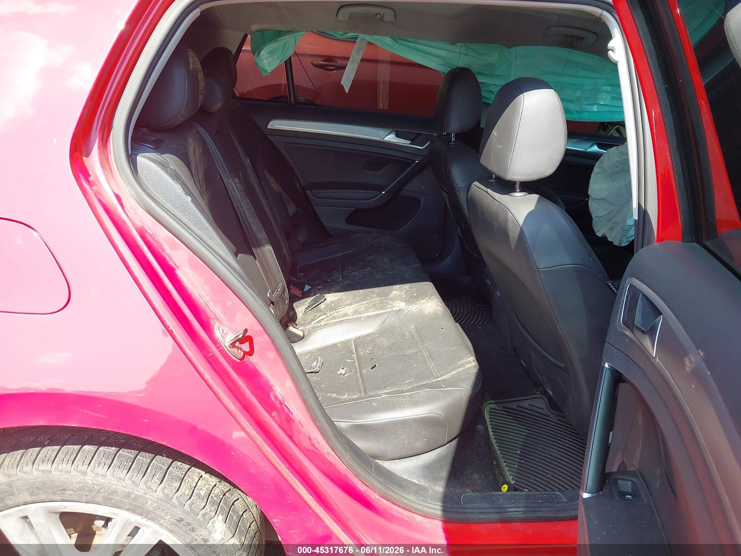 2015 Volkswagen Golf Tdi Se 4-door Red vin: 3VW2A7AUXFM050889