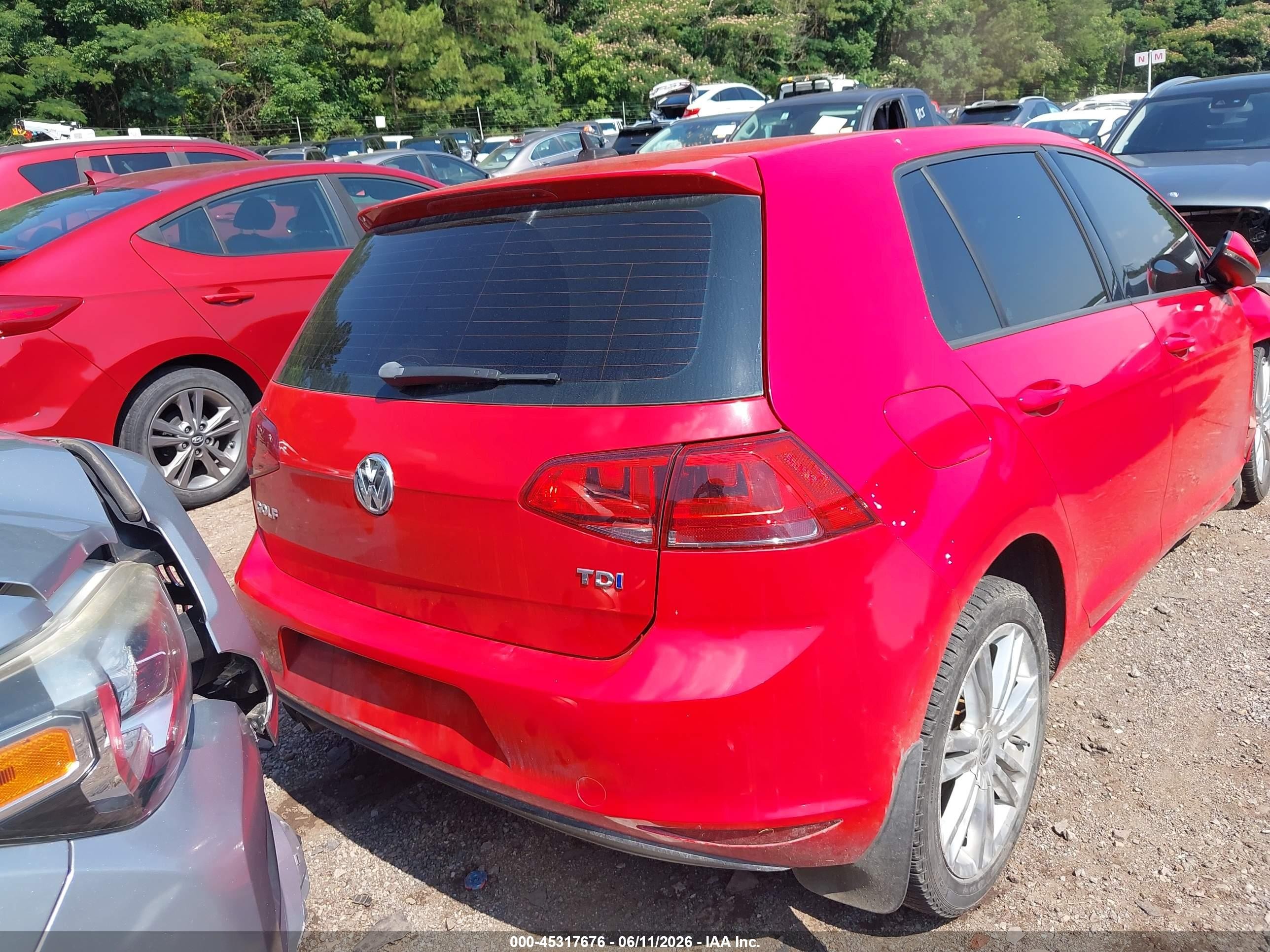2015 Volkswagen Golf Tdi Se 4-door Red vin: 3VW2A7AUXFM050889