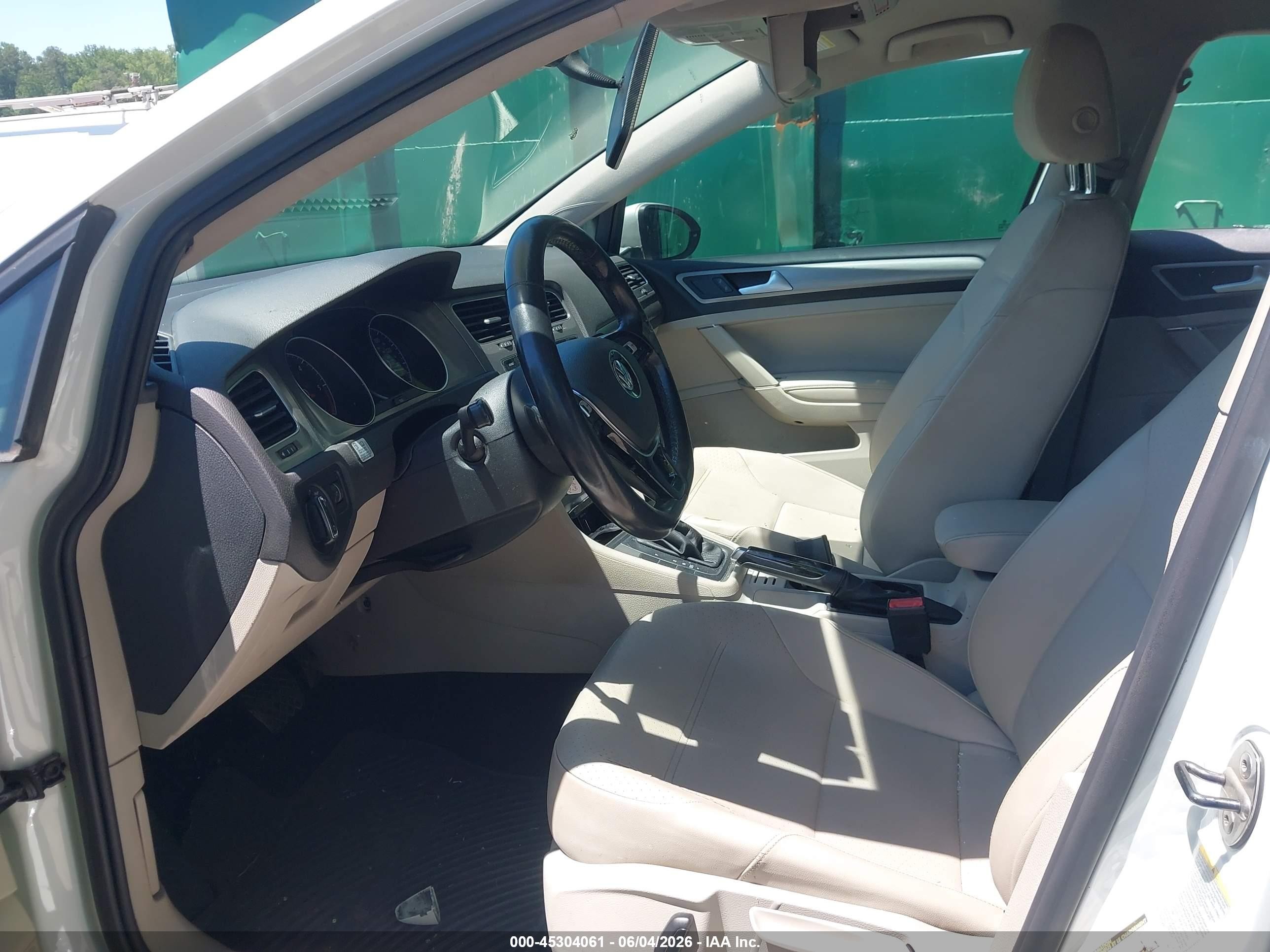 2015 Volkswagen Golf Tdi S 4-door White vin: 3VW2A7AUXFM079583